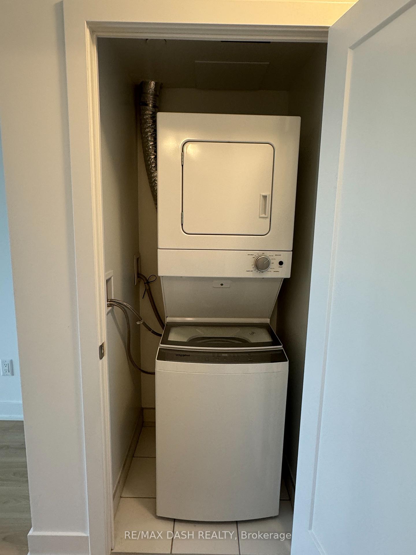 Photo 5 of Unit 736, 2545 Simcoe Street N, Oshawa, Windfields — HOMEH