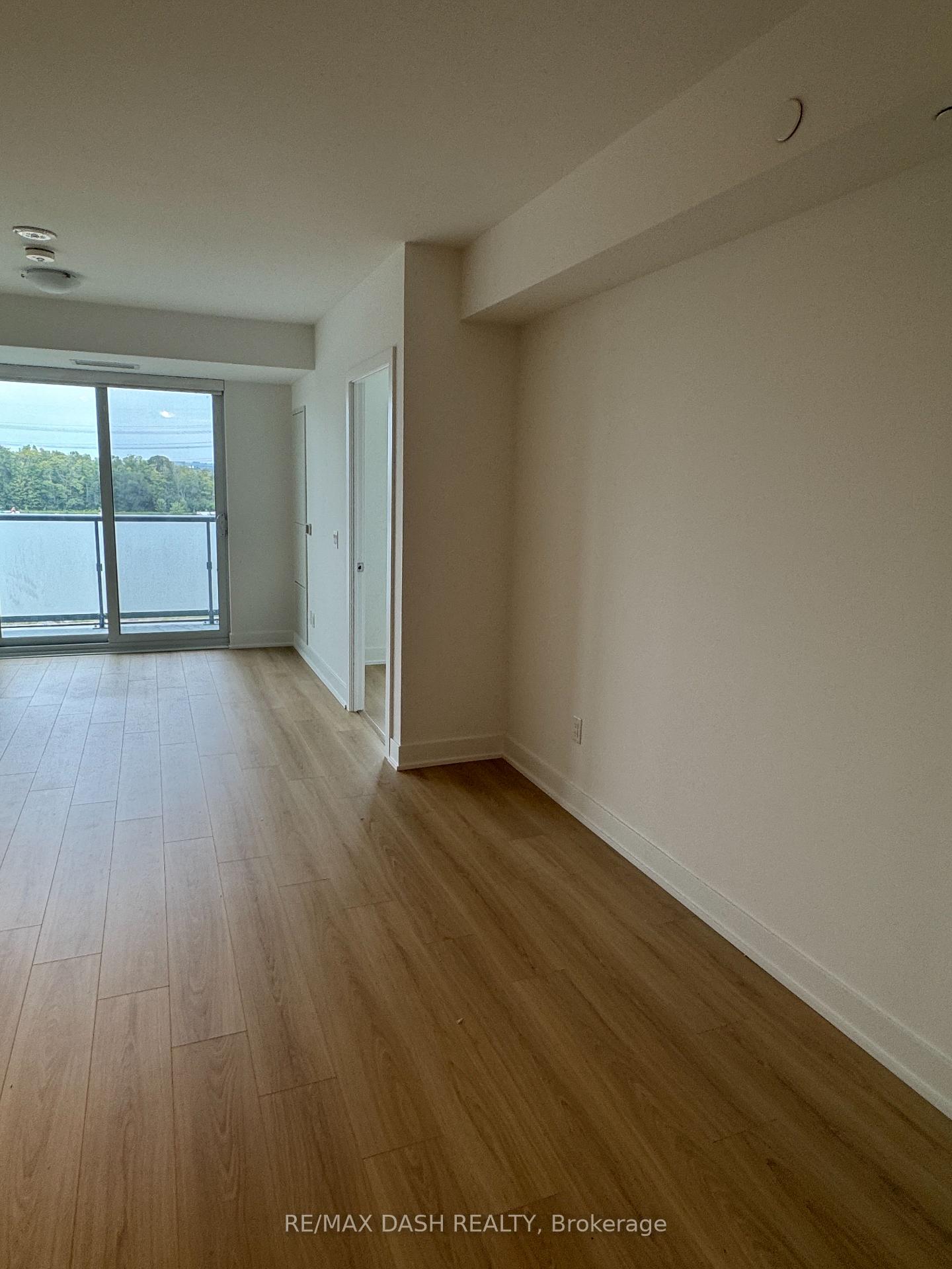 Photo 8 of Unit 736, 2545 Simcoe Street N, Oshawa, Windfields — HOMEH