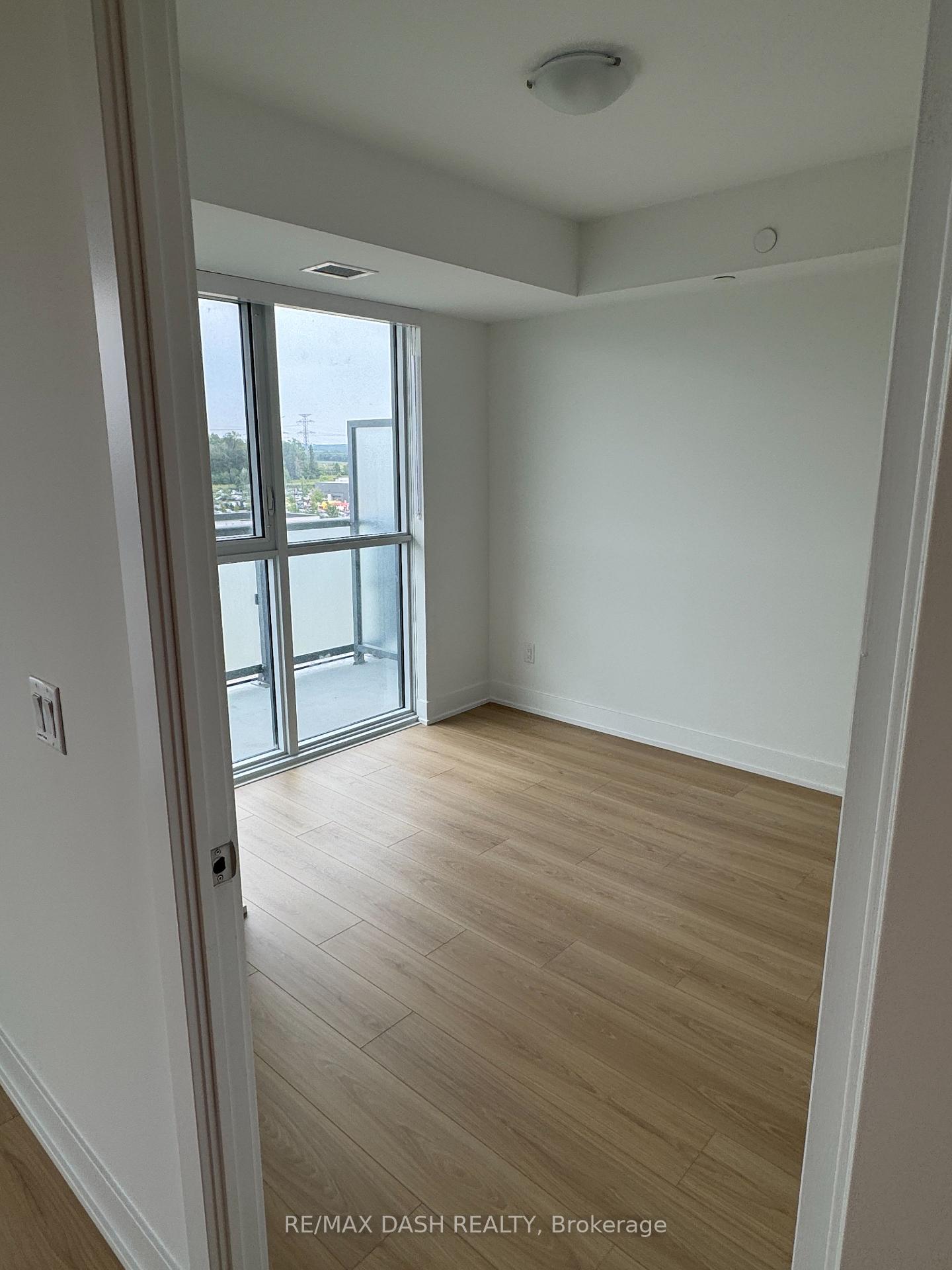 Photo 10 of Unit 736, 2545 Simcoe Street N, Oshawa, Windfields — HOMEH