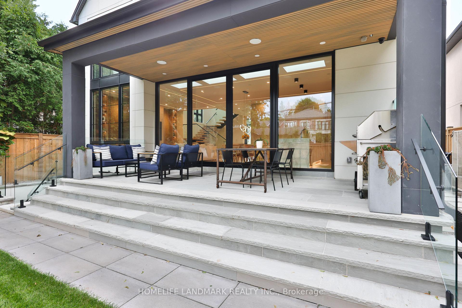 Photo 7 of 12 Bernice Avenue, Etobicoke, Stonegate-Queensway — HOMEH