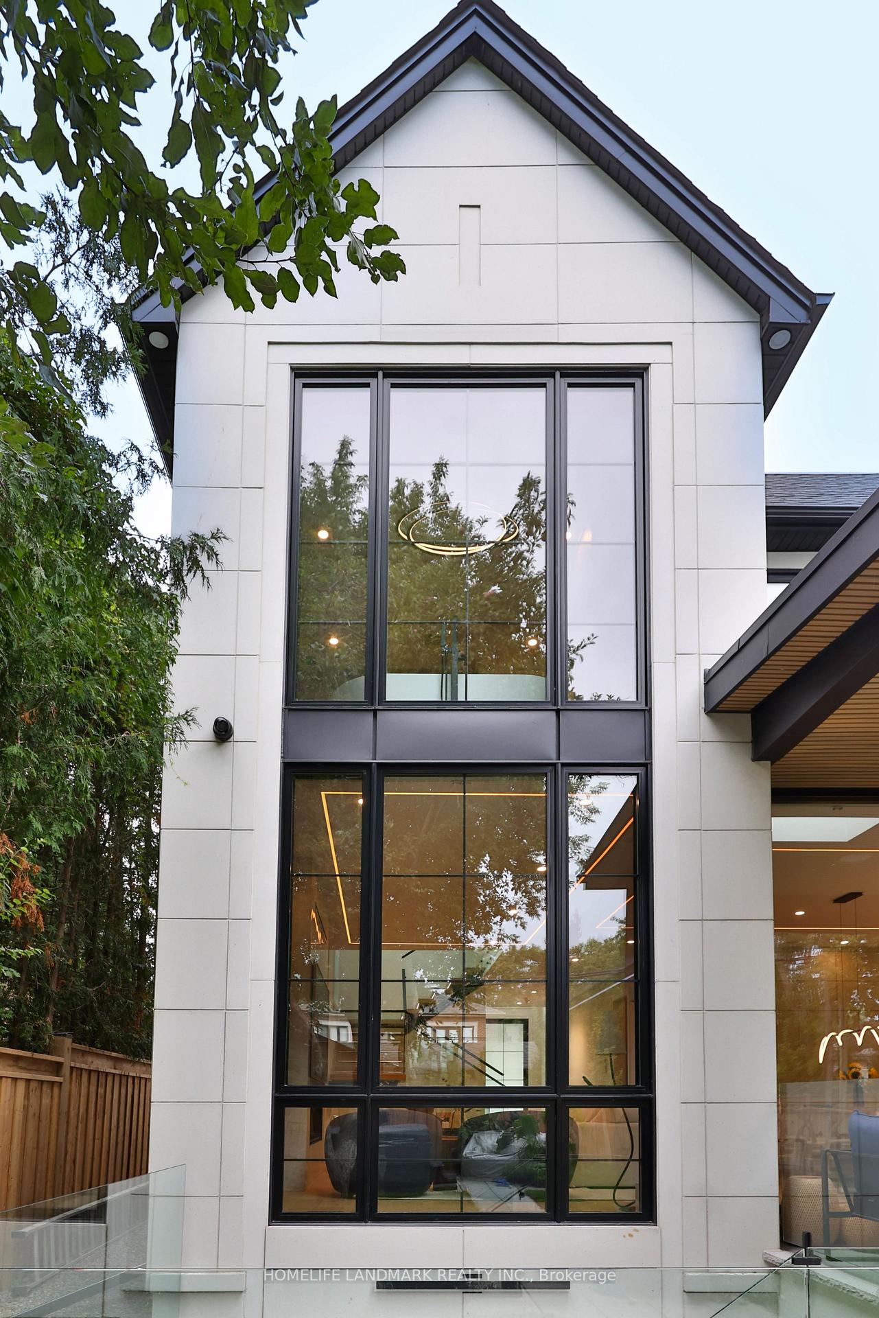 Photo 8 of 12 Bernice Avenue, Etobicoke, Stonegate-Queensway — HOMEH