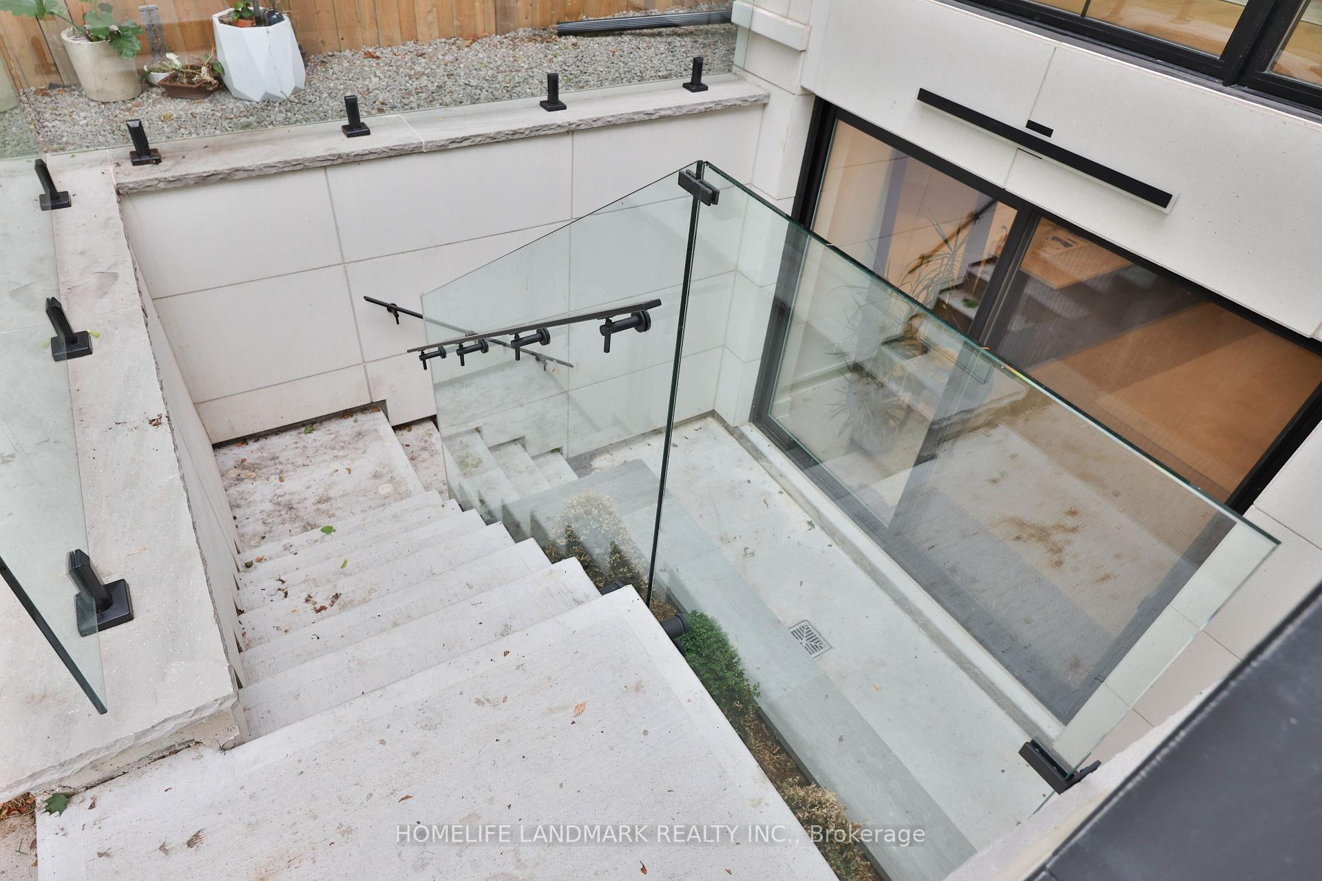 Photo 45 of 12 Bernice Avenue, Etobicoke, Stonegate-Queensway — HOMEH