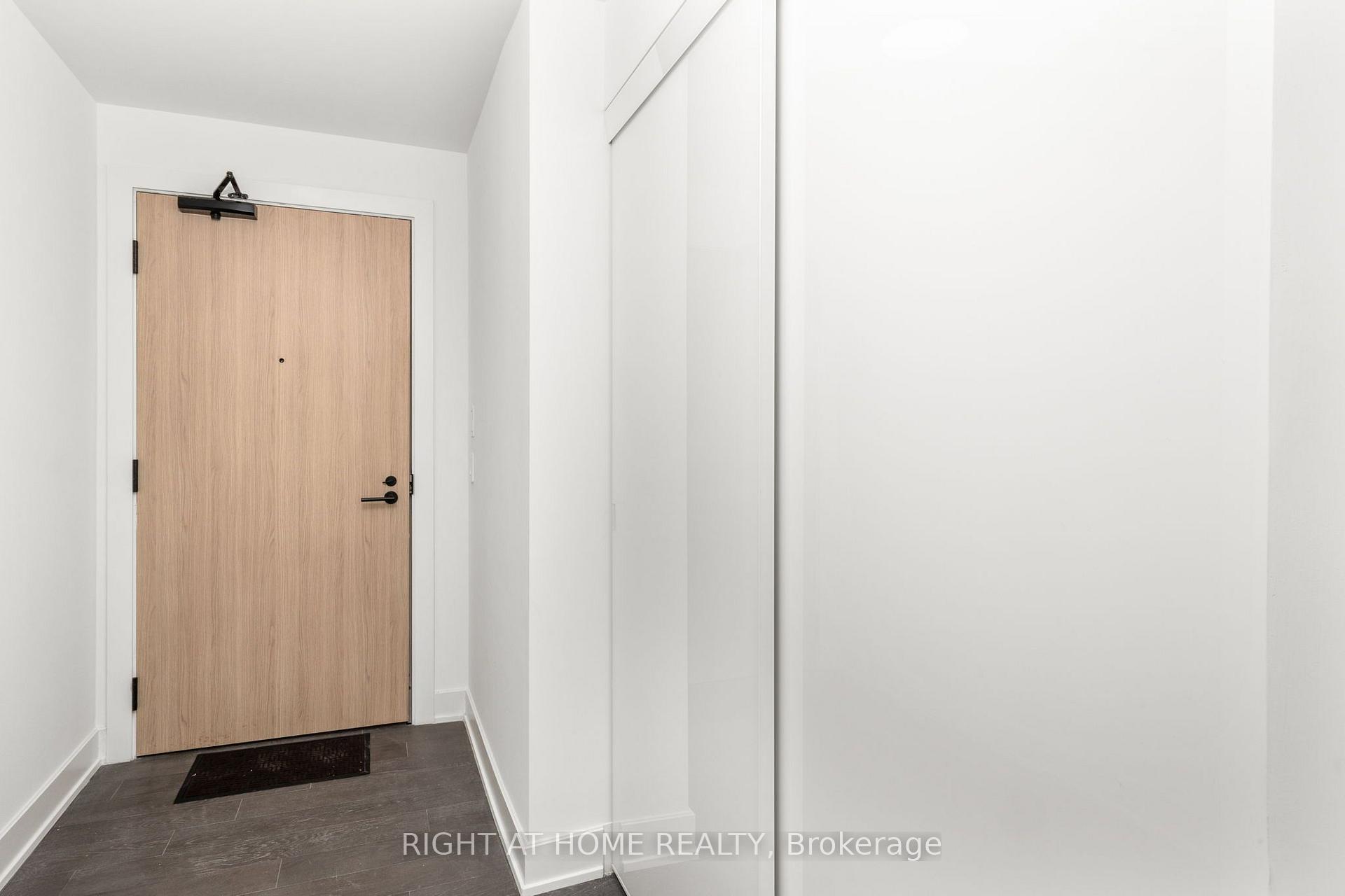 Photo 2 of Unit 3412, 35 Mercer Street, Toronto, Waterfront Communities — HOMEH