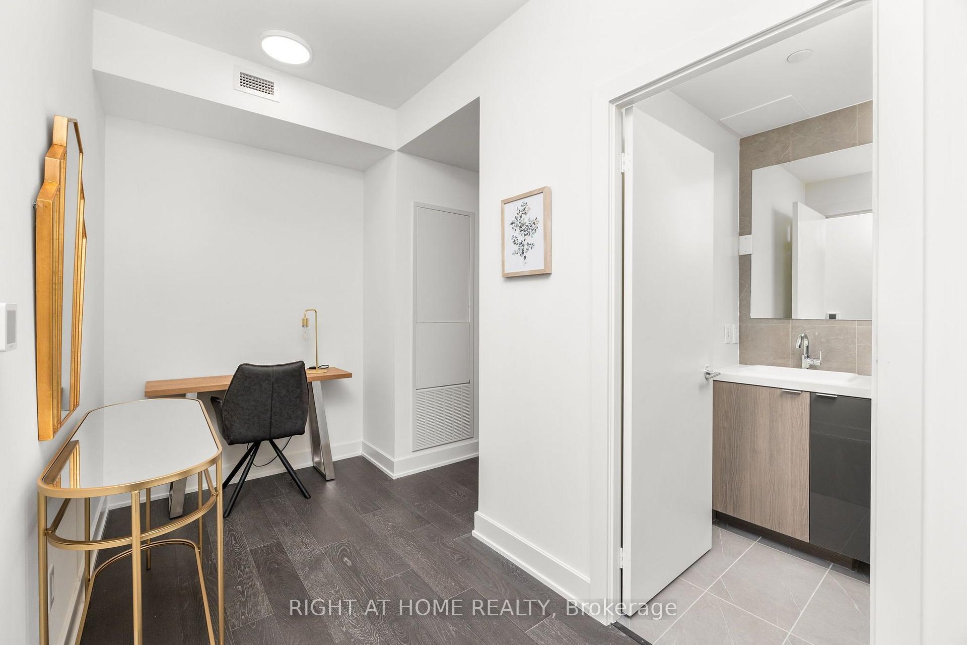 Photo 3 of Unit 3412, 35 Mercer Street, Toronto, Waterfront Communities — HOMEH