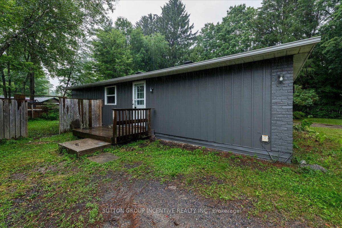 Photo 3 of 159 Toronto Street, Bracebridge — HOMEH
