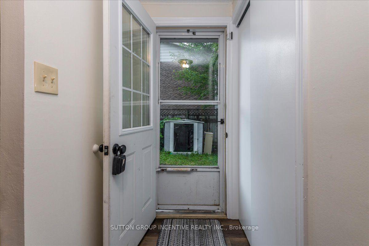 Photo 4 of 159 Toronto Street, Bracebridge — HOMEH