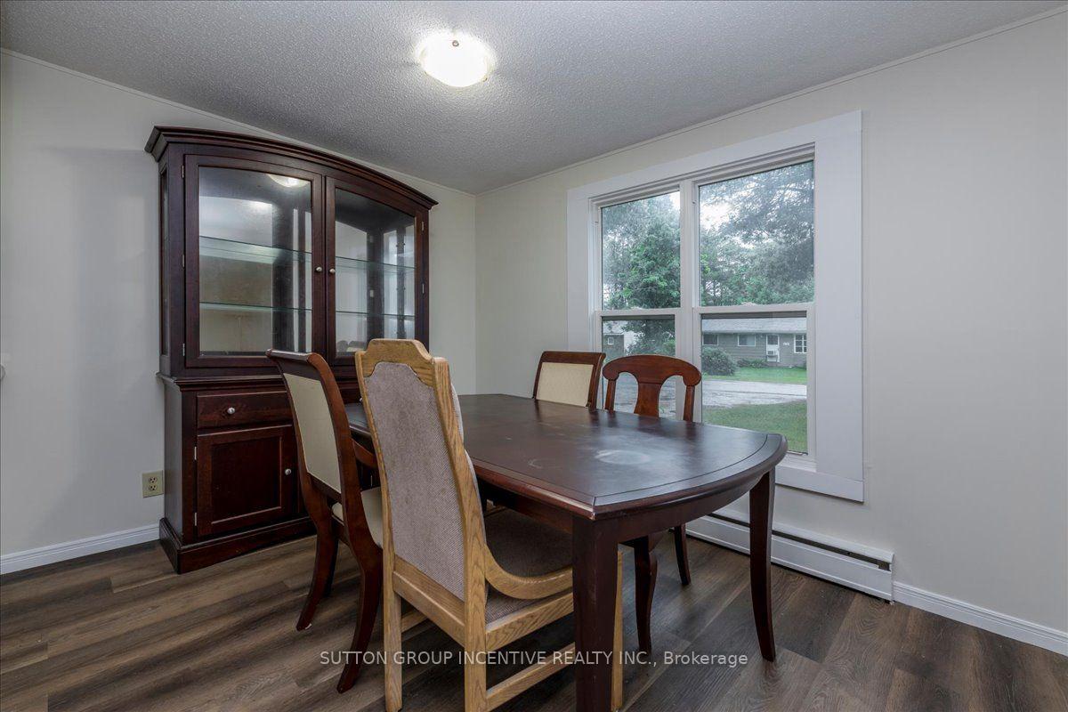 Photo 8 of 159 Toronto Street, Bracebridge — HOMEH