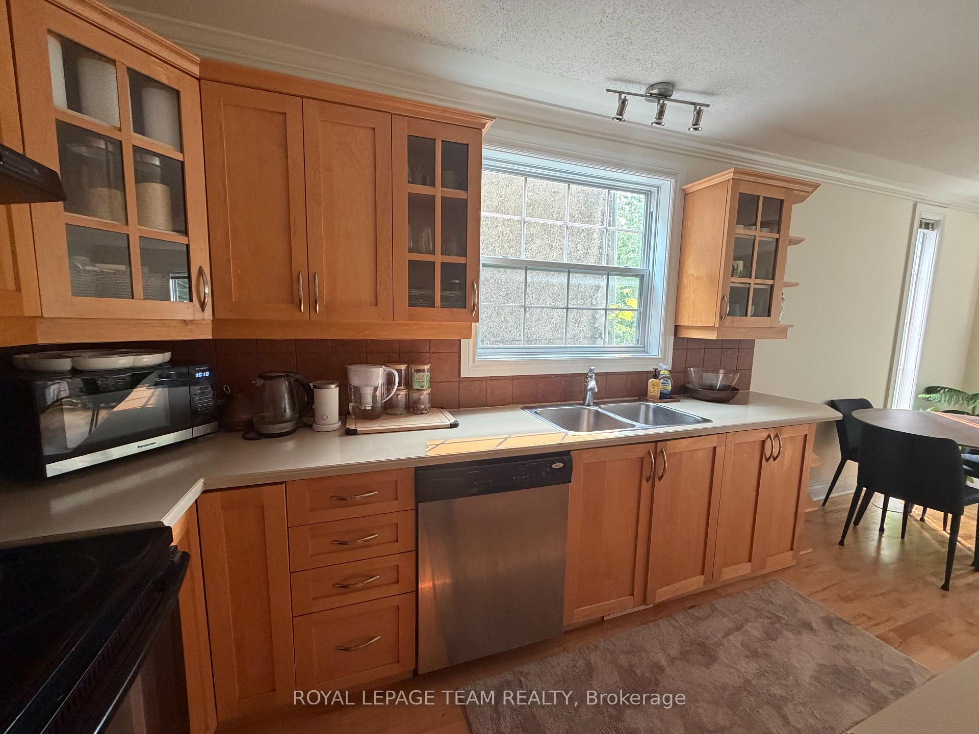 Photo 3 of 48 Ella Street, Ottawa, Glebe — HOMEH