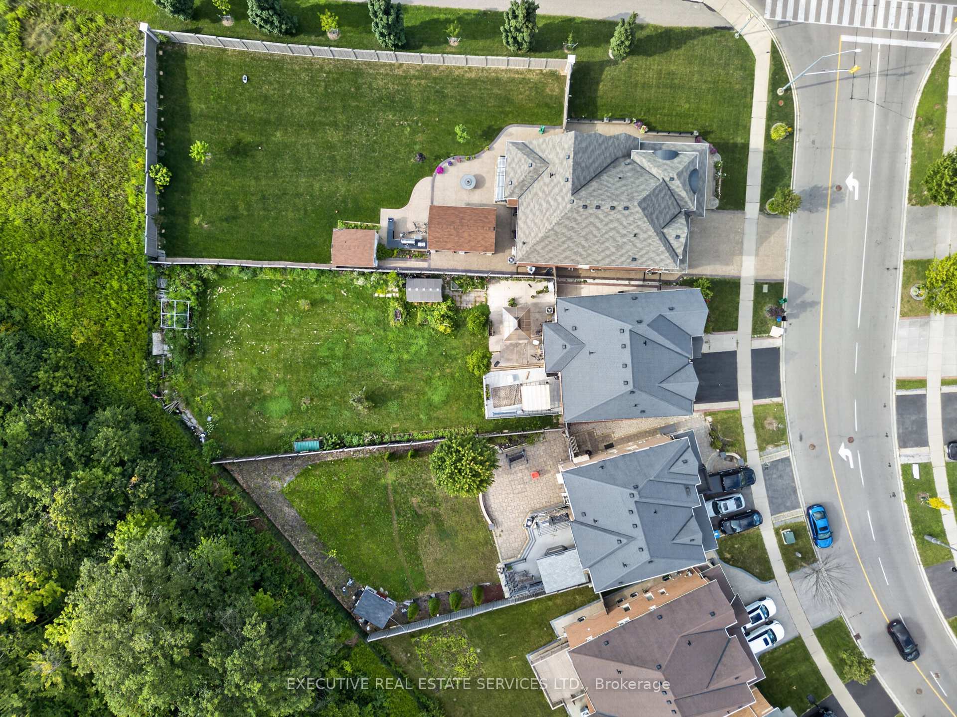 Photo 6 of Unit Upper, 4 Teal Crest Circle, Brampton, Credit Valley — HOMEH