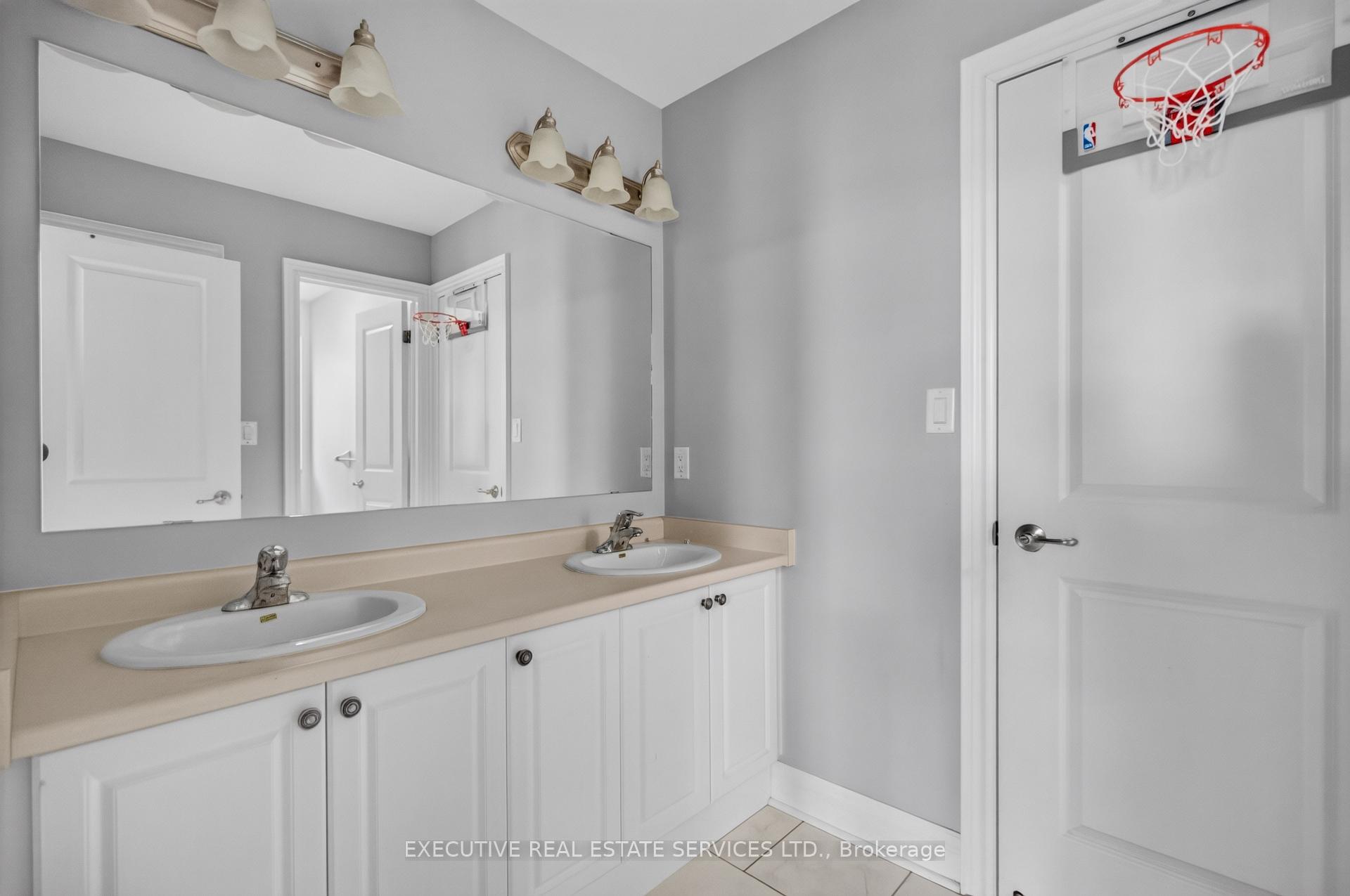 Photo 38 of Unit Upper, 4 Teal Crest Circle, Brampton, Credit Valley — HOMEH