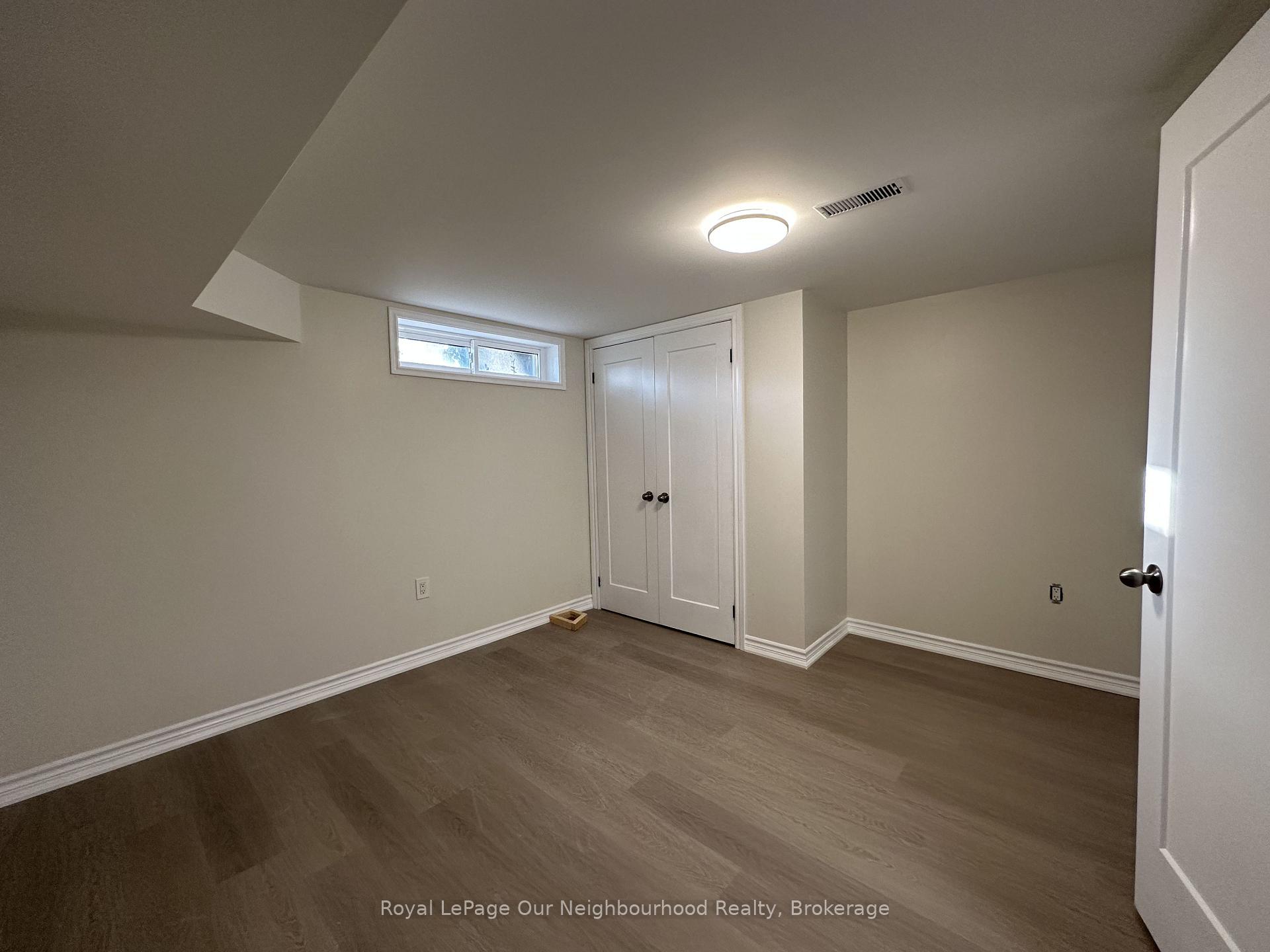 Photo 10 of Unit Bsmt, 122 Sanderling Crescent, Kawartha Lakes, Lindsay — HOMEH