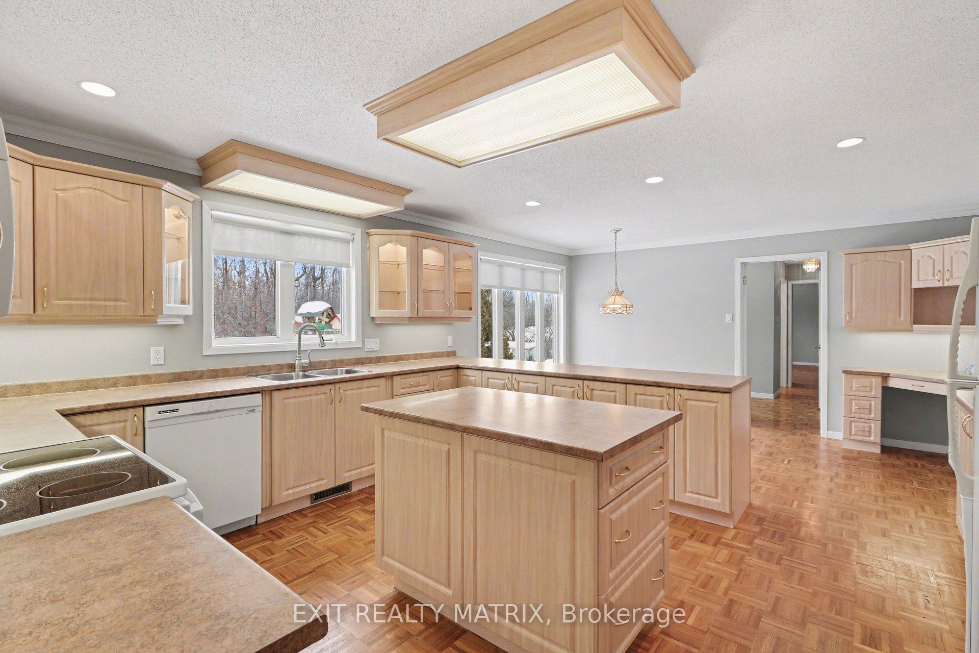 Photo 29 of 8329 Rodney Farm Drive, Ottawa, Osgoode Twp North of Reg Rd 6 — HOMEH