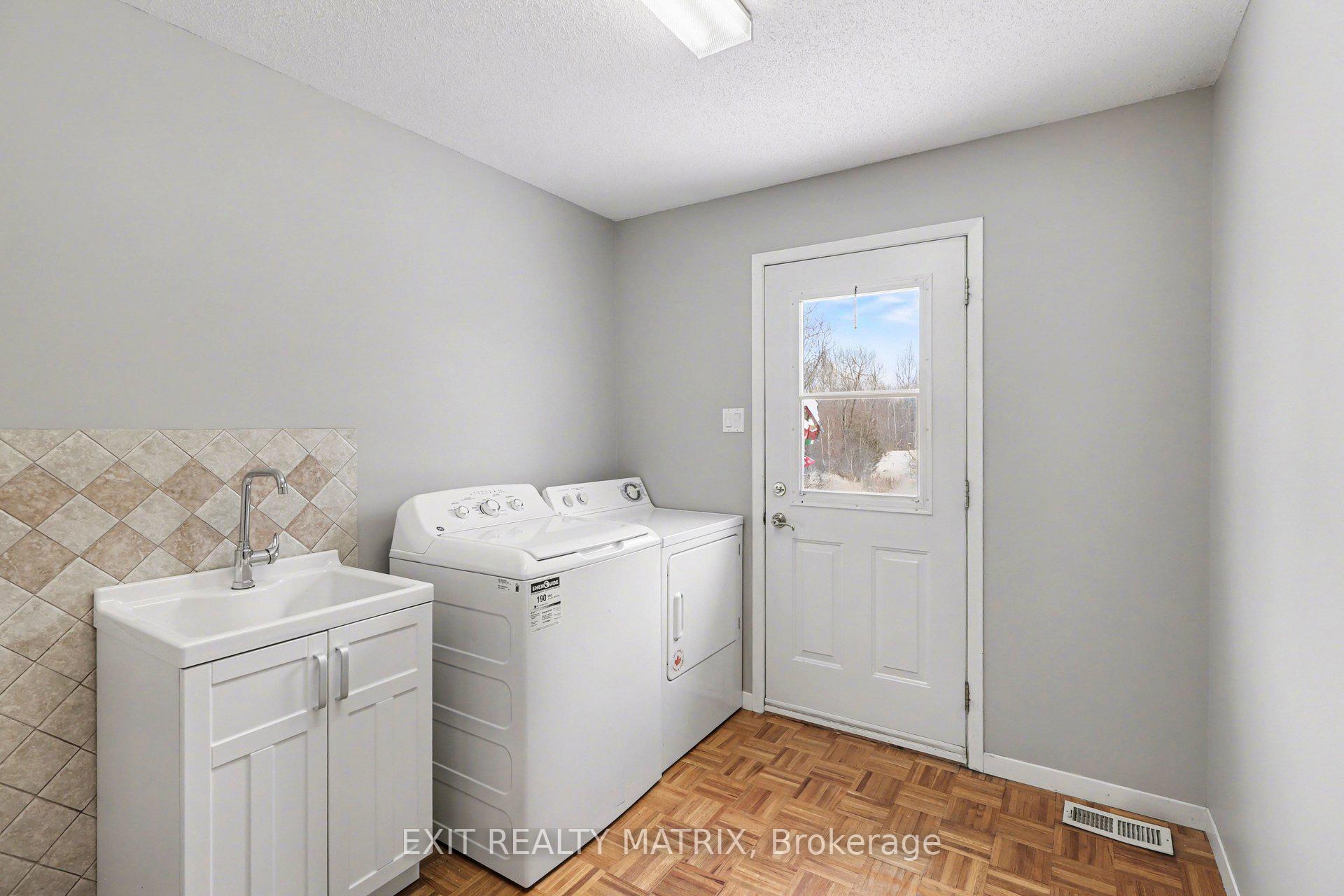 Photo 39 of 8329 Rodney Farm Drive, Ottawa, Osgoode Twp North of Reg Rd 6 — HOMEH