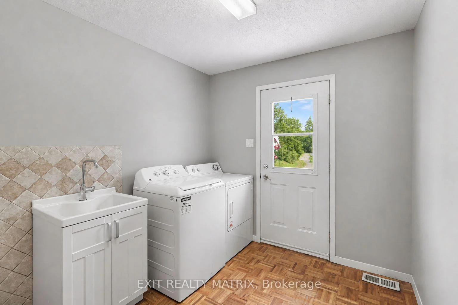 Photo 26 of 8329 Rodney Farm Drive, Ottawa, Osgoode Twp North of Reg Rd 6 — HOMEH