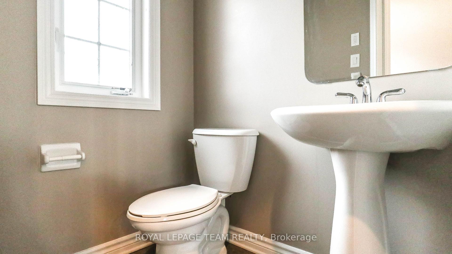 Photo 10 of 119 Bridgestone Drive, Ottawa, Kanata - Emerald Meadows/Trailwest — HOMEH