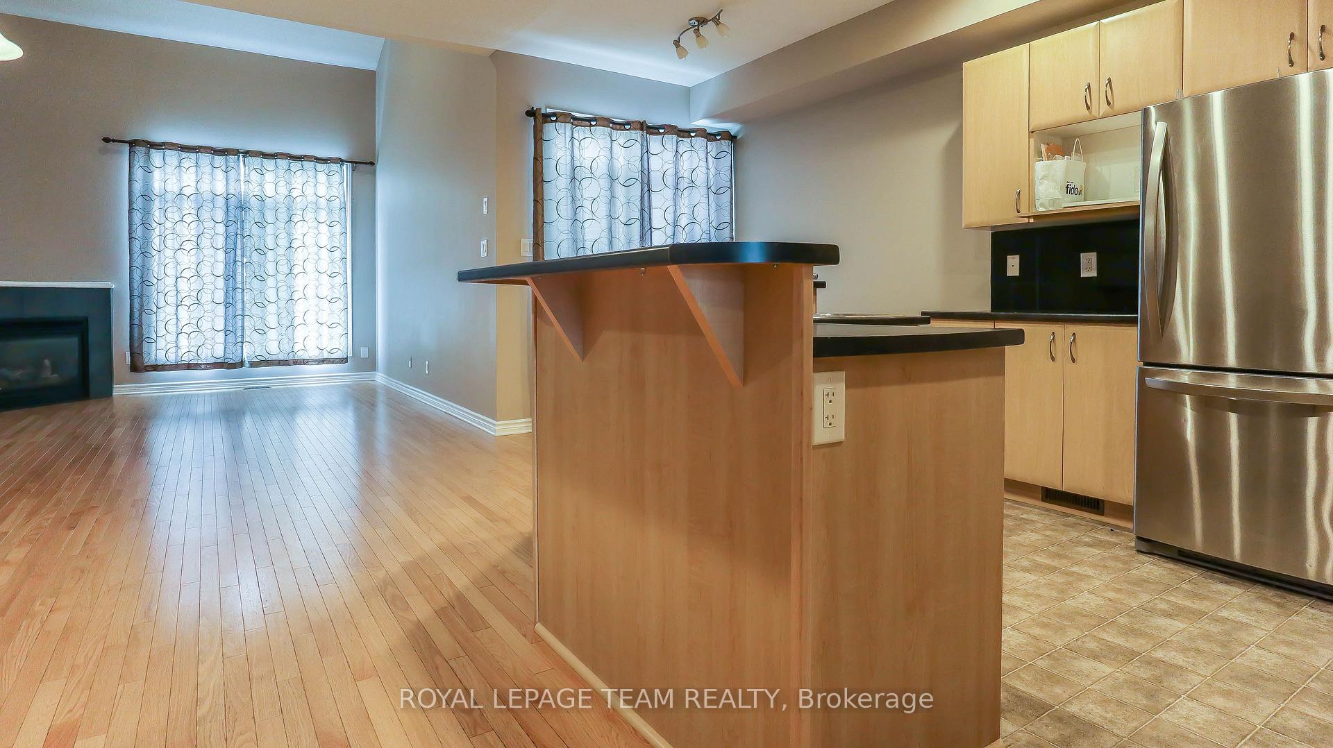 Photo 12 of 119 Bridgestone Drive, Ottawa, Kanata - Emerald Meadows/Trailwest — HOMEH