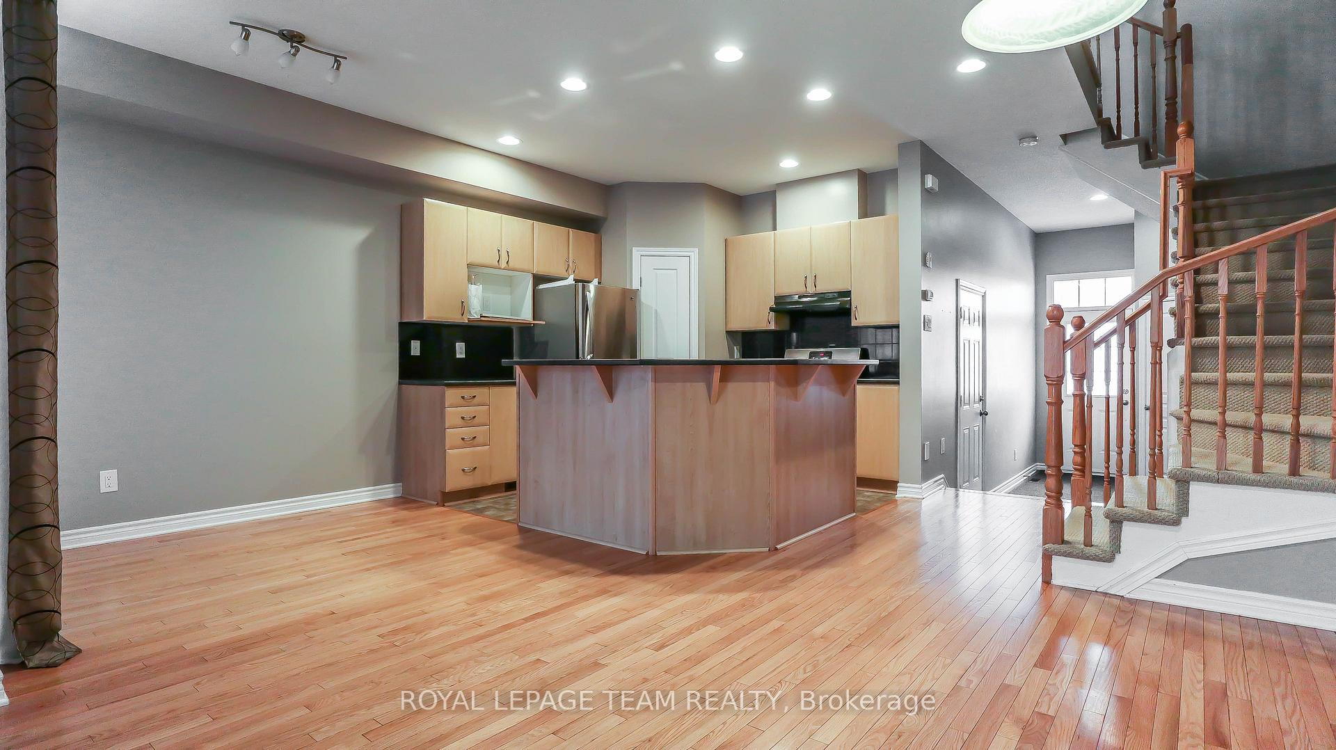 Photo 20 of 119 Bridgestone Drive, Ottawa, Kanata - Emerald Meadows/Trailwest — HOMEH