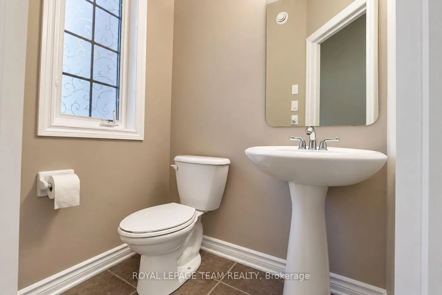 Photo 6 of 119 Bridgestone Drive, Ottawa, Kanata - Emerald Meadows/Trailwest — HOMEH