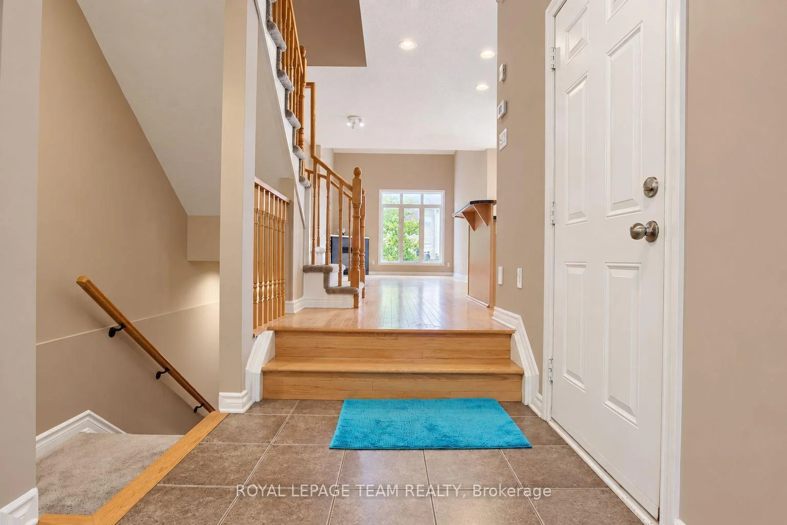 Photo 9 of 119 Bridgestone Drive, Ottawa, Kanata - Emerald Meadows/Trailwest — HOMEH