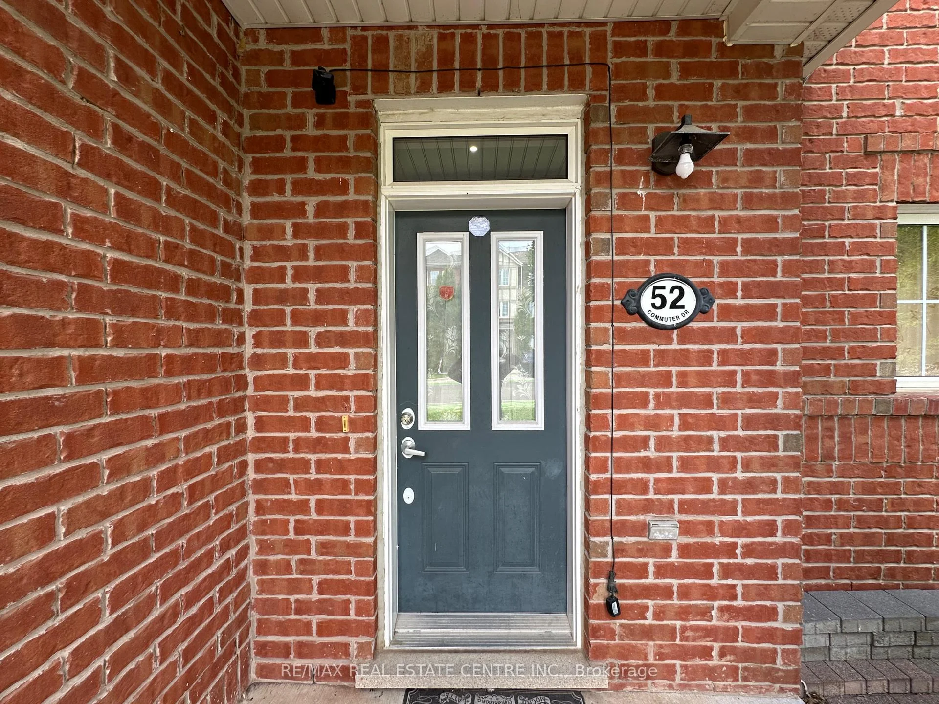 Photo 10 of 52 Commuter Drive, Brampton, Northwest Brampton — HOMEH