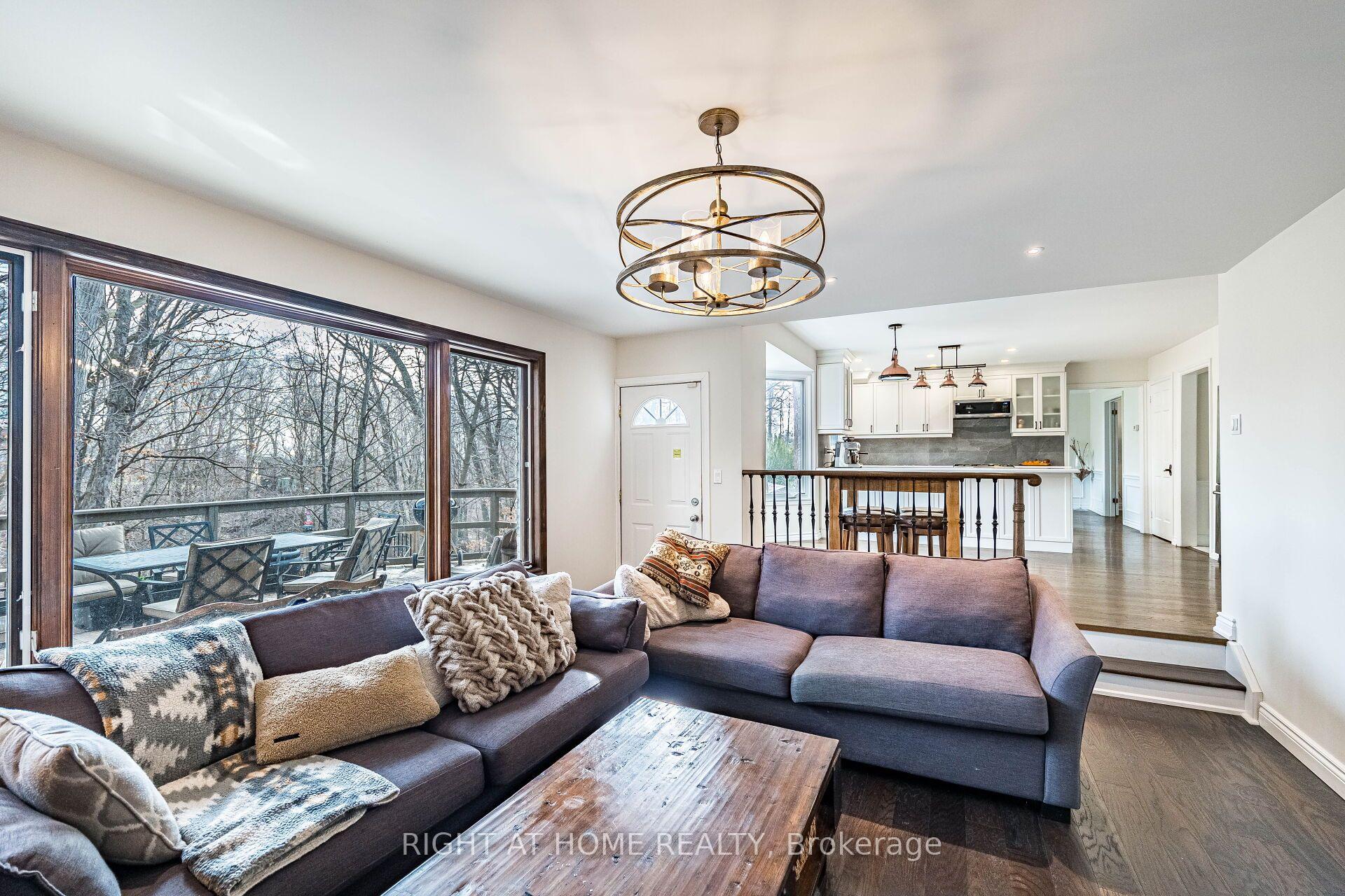 Photo 21 of 1941 Four Seasons Drive, Burlington, Tyandaga — HOMEH
