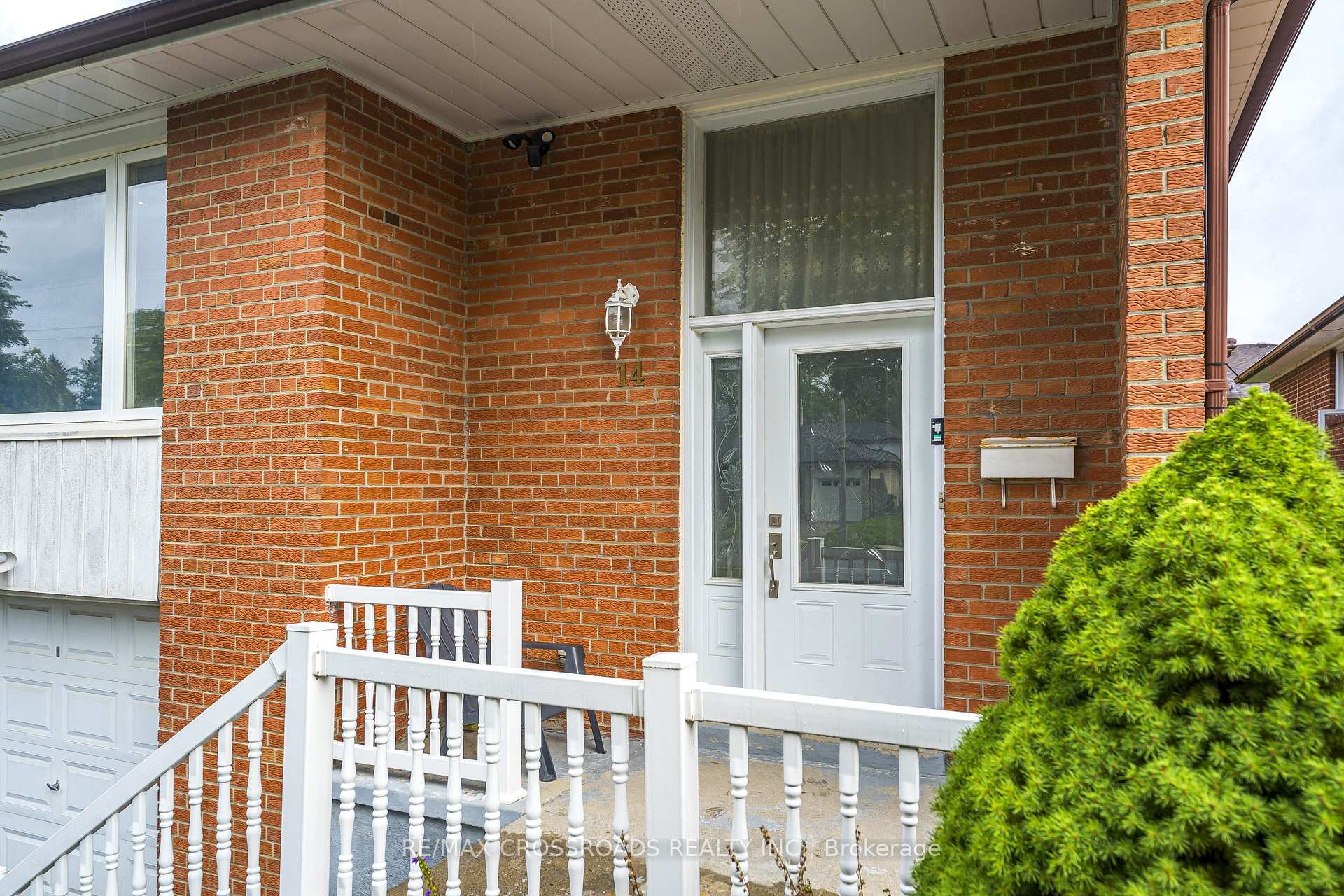 Photo 2 of 14 Reiber Crescent, North York, Bayview Woods-Steeles — HOMEH