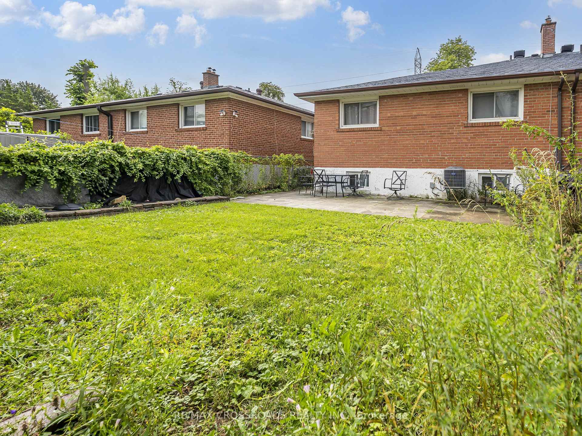 Photo 3 of 14 Reiber Crescent, North York, Bayview Woods-Steeles — HOMEH