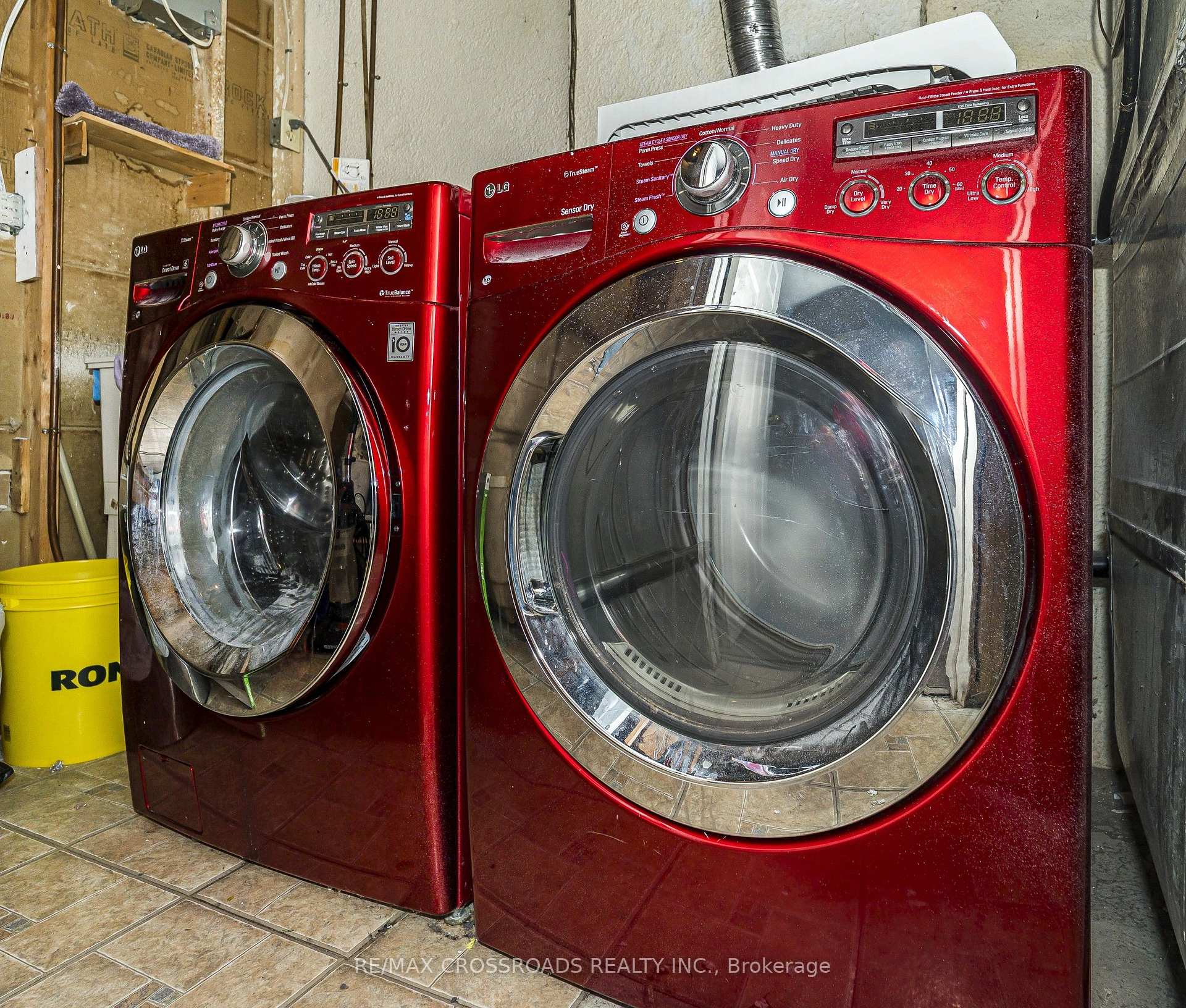 Photo 18 of 14 Reiber Crescent, North York, Bayview Woods-Steeles — HOMEH