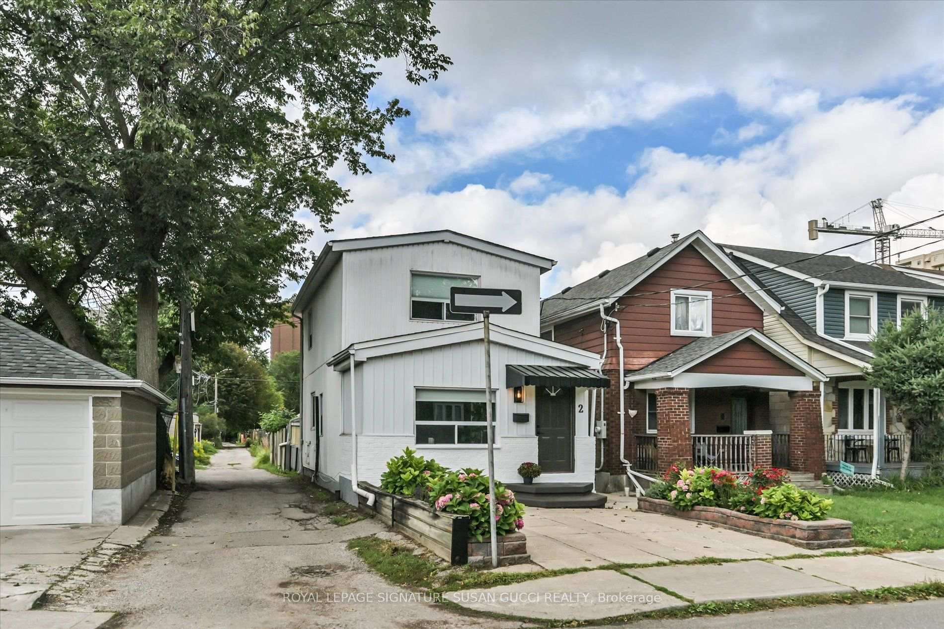 Photo 7 of 2 Sutherland Avenue, Toronto, Crescent Town — HOMEH