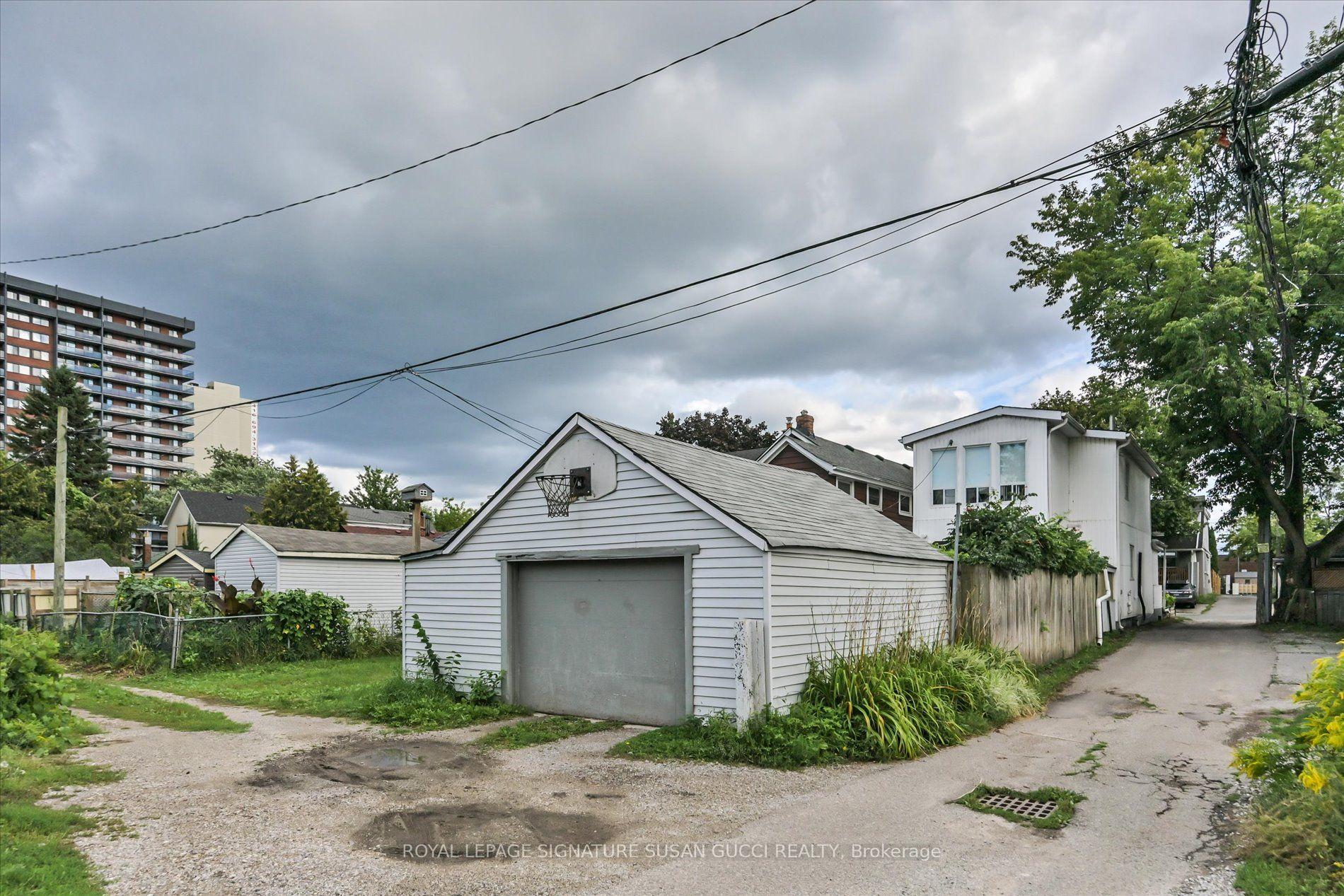 Photo 50 of 2 Sutherland Avenue, Toronto, Crescent Town — HOMEH