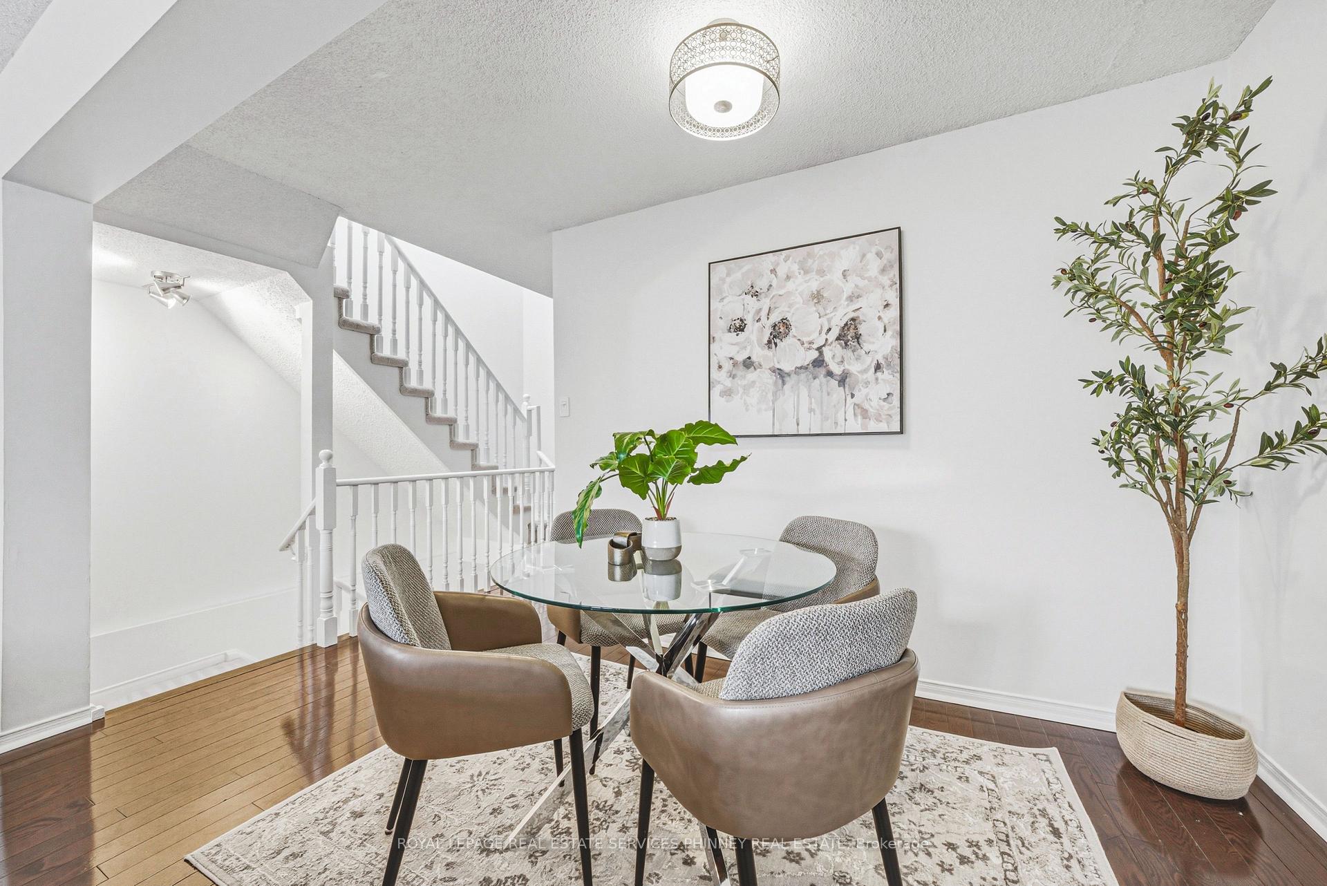 Photo 6 of Unit 28, 3140 Fifth Line W, Mississauga, Erin Mills — HOMEH