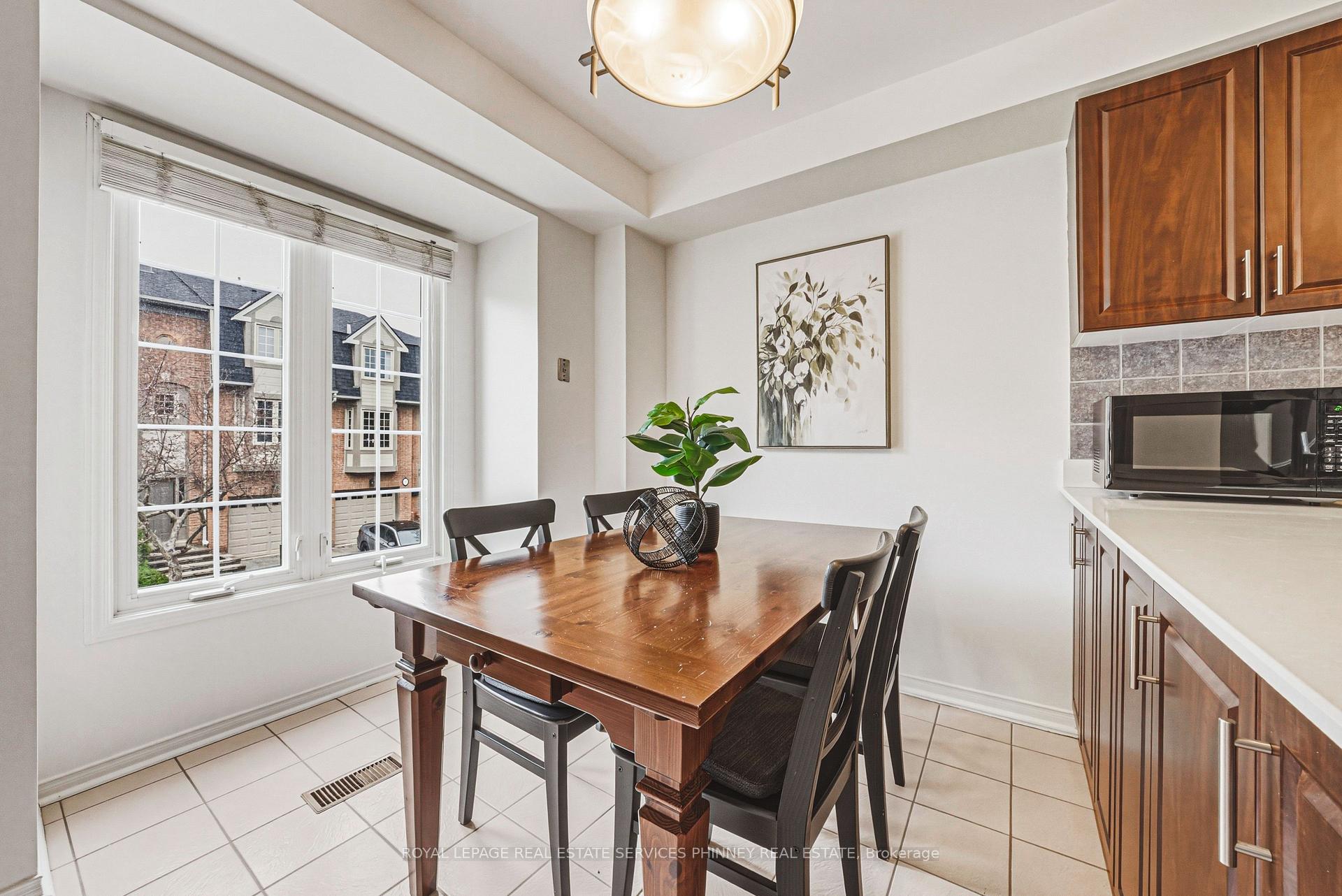 Photo 10 of Unit 28, 3140 Fifth Line W, Mississauga, Erin Mills — HOMEH