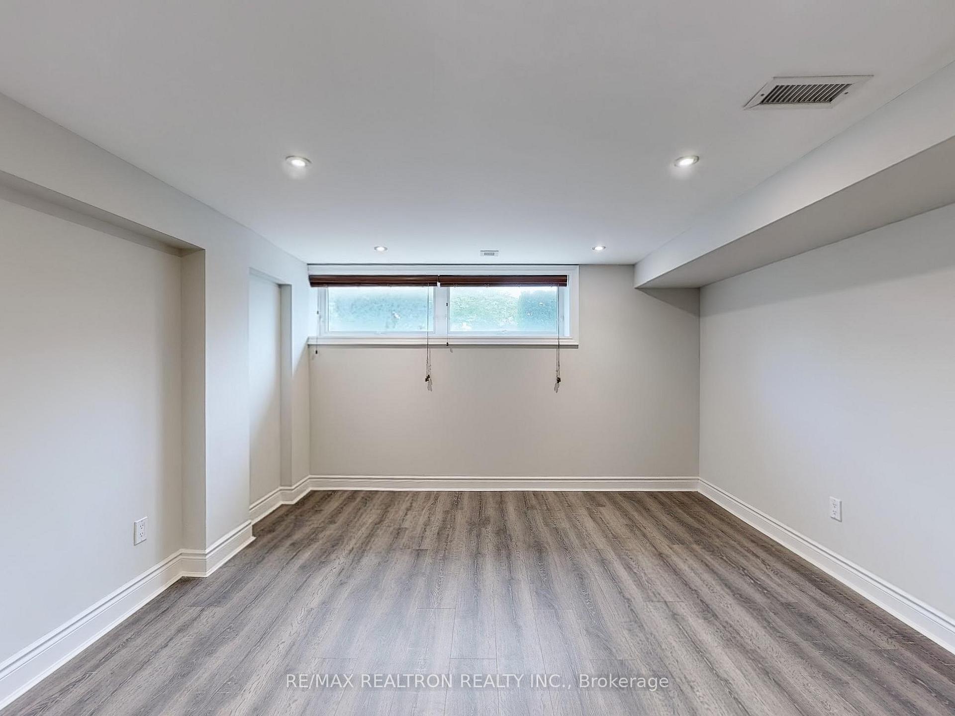 Photo 12 of Unit Bsmt, 49 Exbury Road, North York, Downsview-Roding-CFB — HOMEH