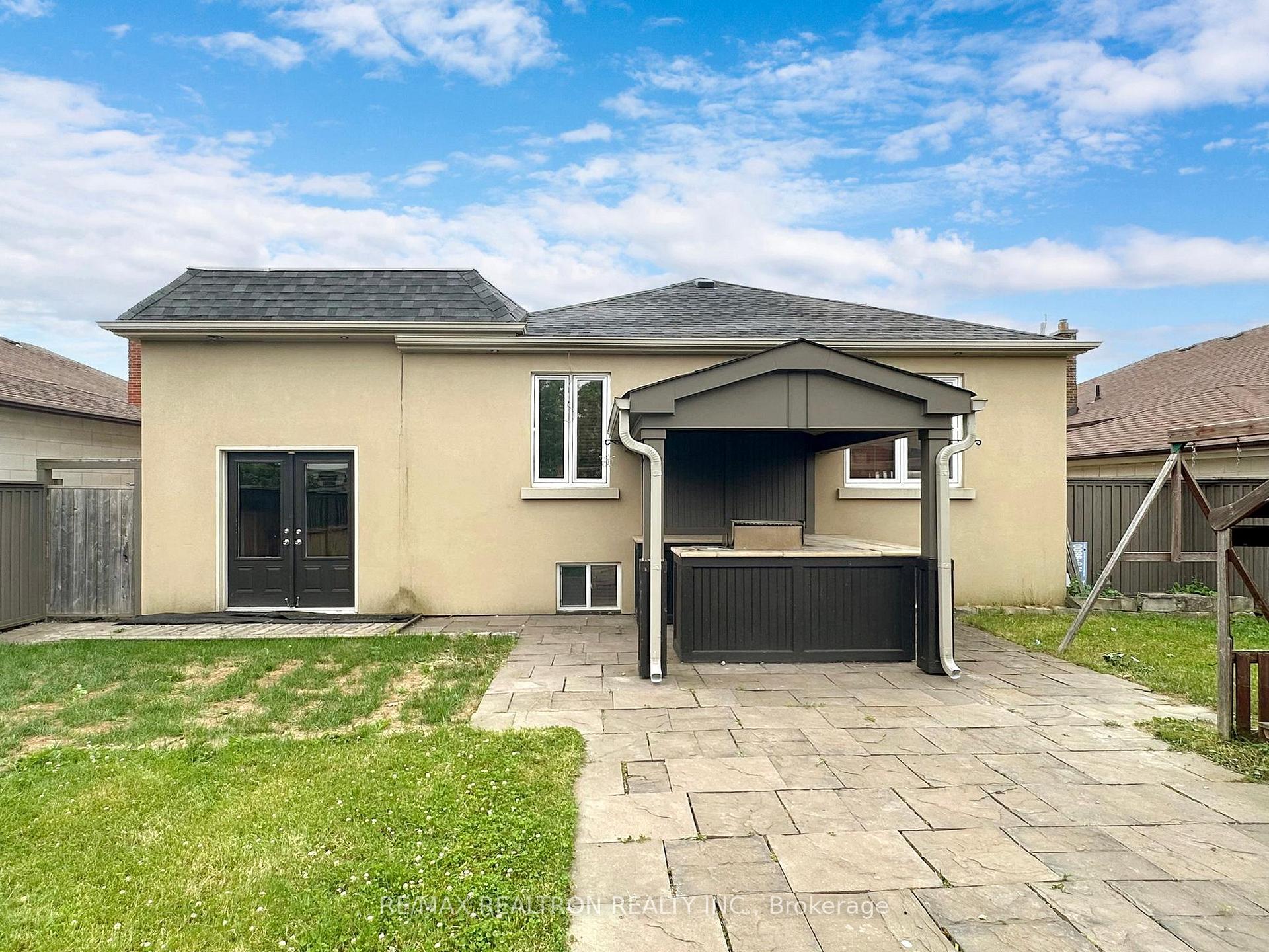 Photo 35 of Unit Bsmt, 49 Exbury Road, North York, Downsview-Roding-CFB — HOMEH