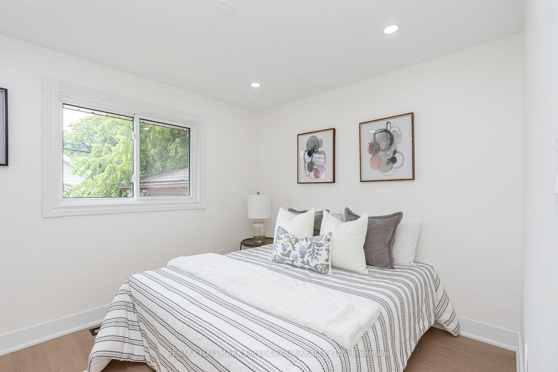 Photo 18 of 969 Applegrove Avenue, Oshawa, Donevan — HOMEH