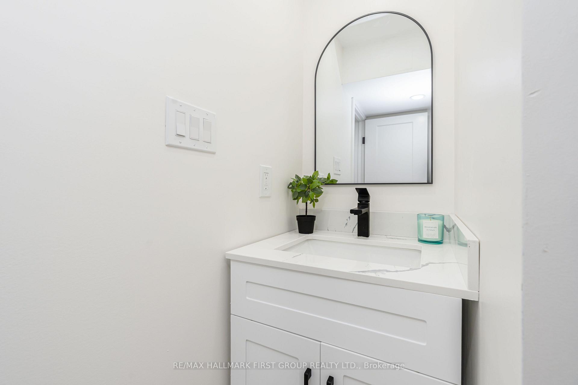 Photo 23 of 969 Applegrove Avenue, Oshawa, Donevan — HOMEH