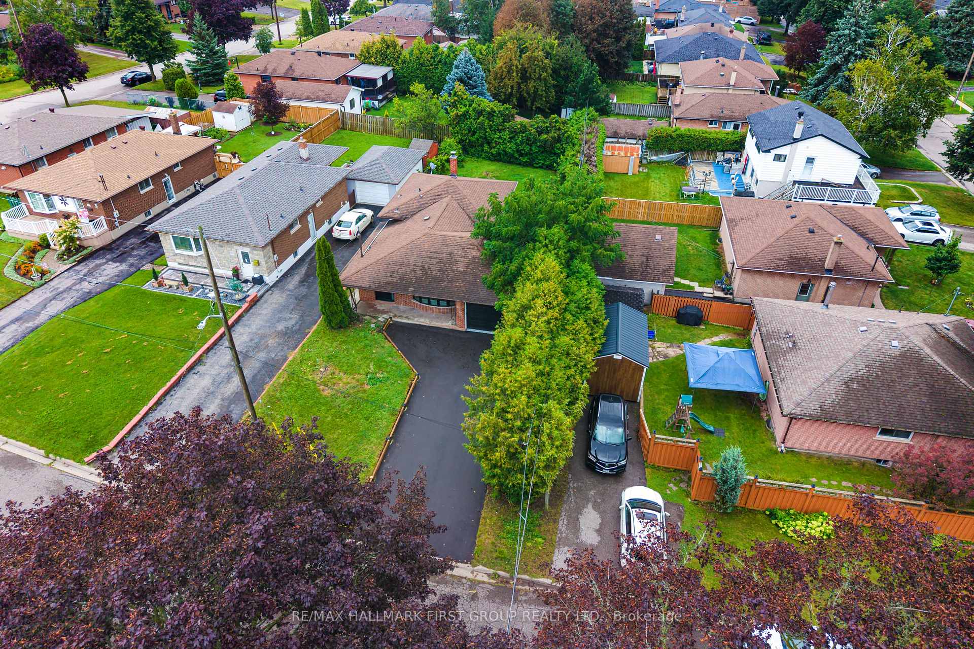 Photo 32 of 969 Applegrove Avenue, Oshawa, Donevan — HOMEH