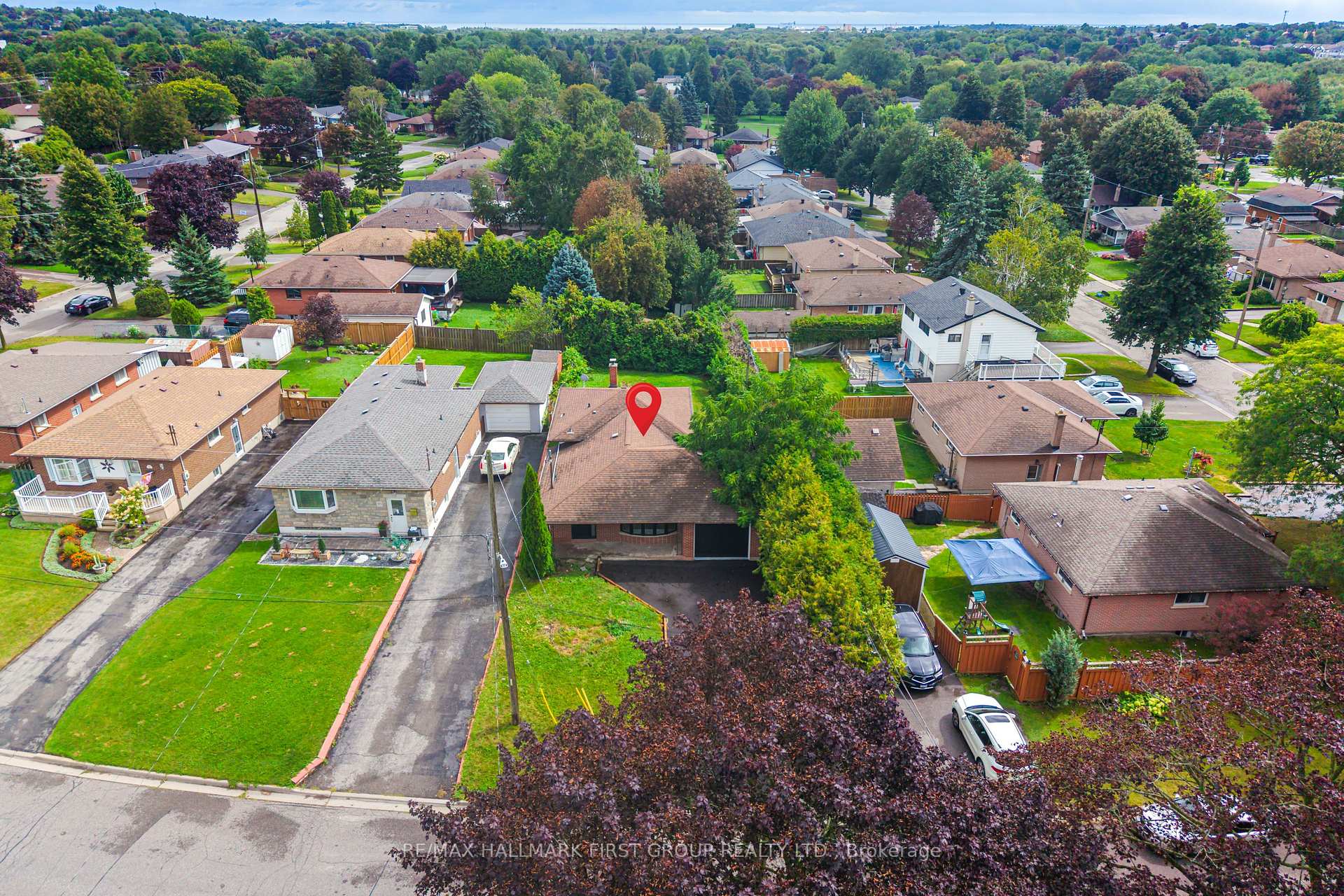 Photo 34 of 969 Applegrove Avenue, Oshawa, Donevan — HOMEH