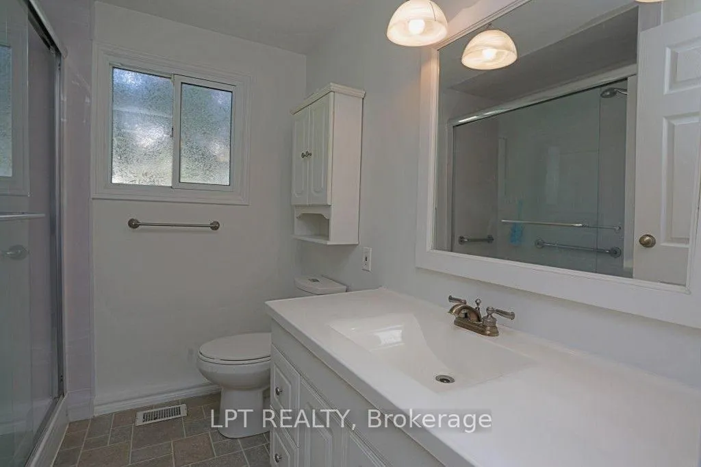 Photo 19 of 25 Maple Grove Road, Kawartha Lakes, Fenelon — HOMEH