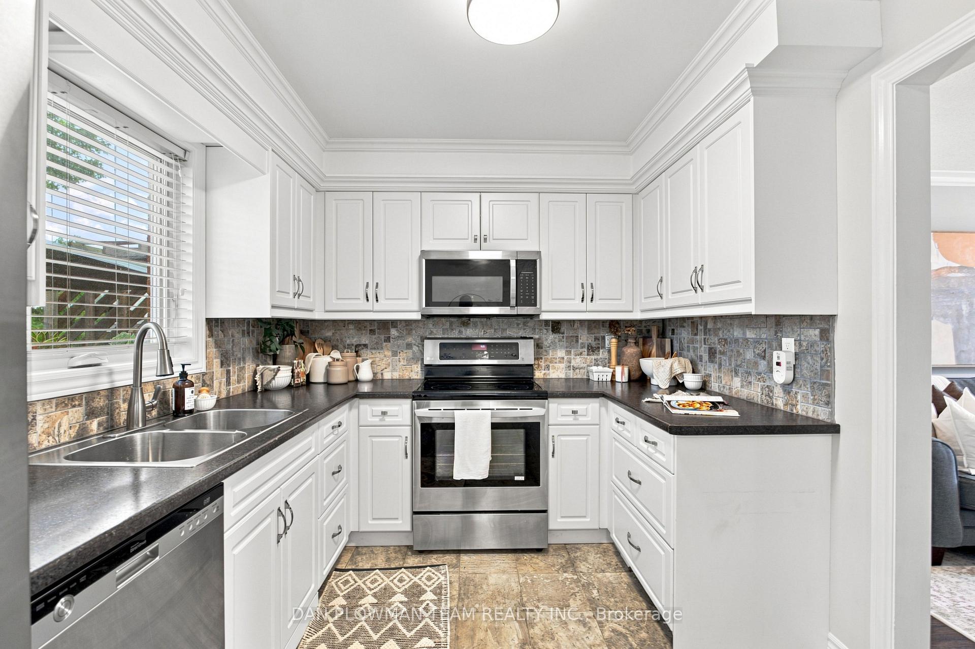 Photo 10 of 86 Barnes Drive, Ajax, Central — HOMEH