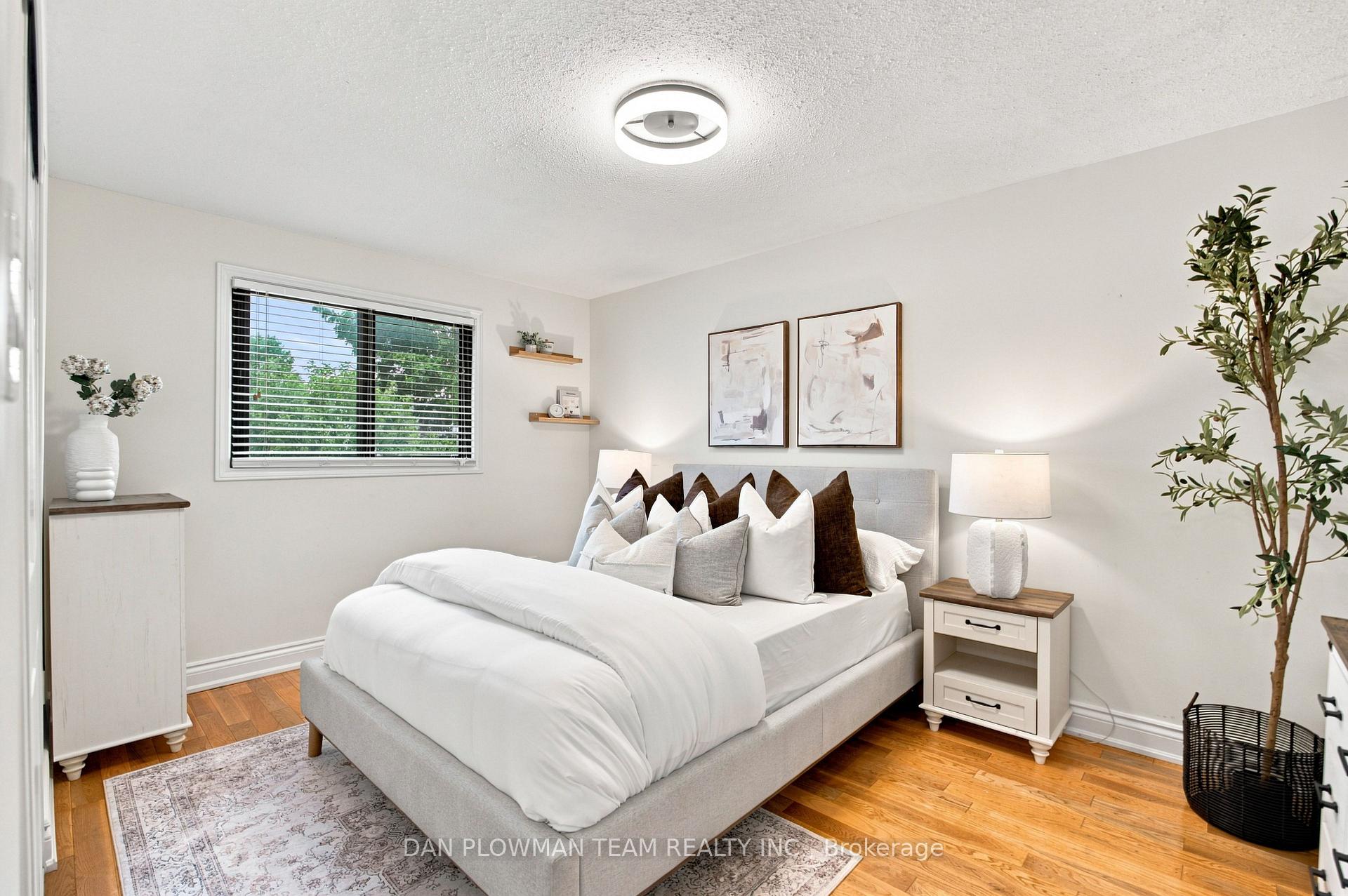 Photo 12 of 86 Barnes Drive, Ajax, Central — HOMEH