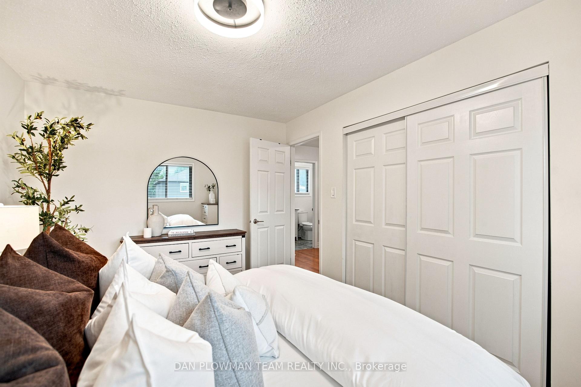 Photo 14 of 86 Barnes Drive, Ajax, Central — HOMEH