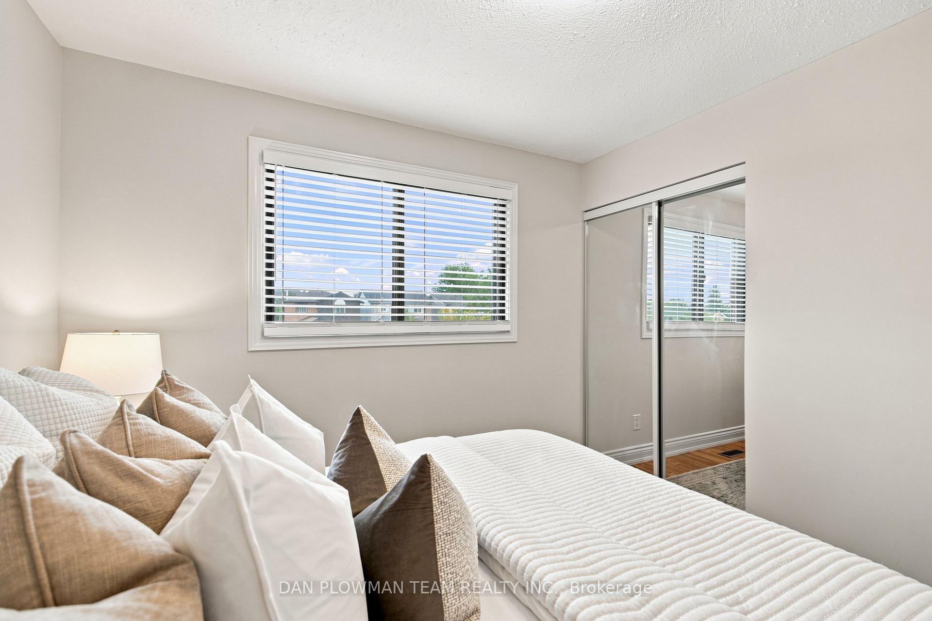 Photo 16 of 86 Barnes Drive, Ajax, Central — HOMEH