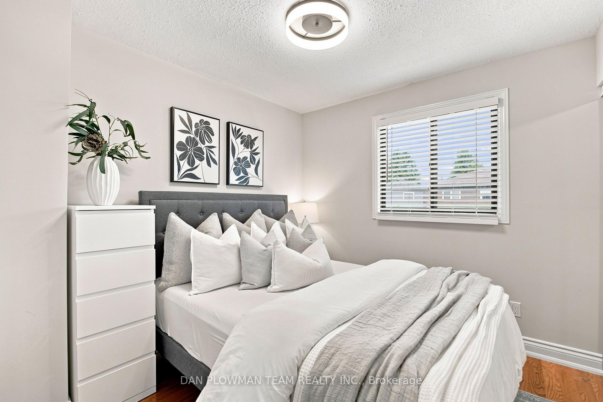 Photo 19 of 86 Barnes Drive, Ajax, Central — HOMEH
