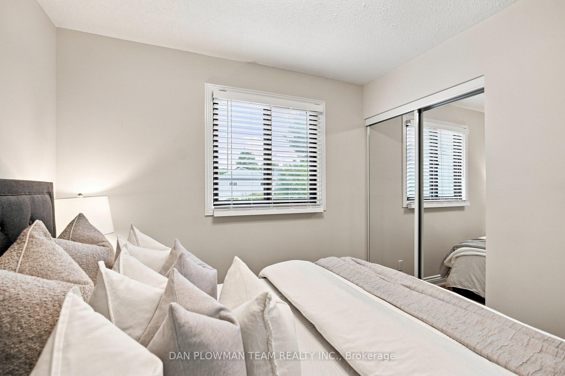 Photo 20 of 86 Barnes Drive, Ajax, Central — HOMEH