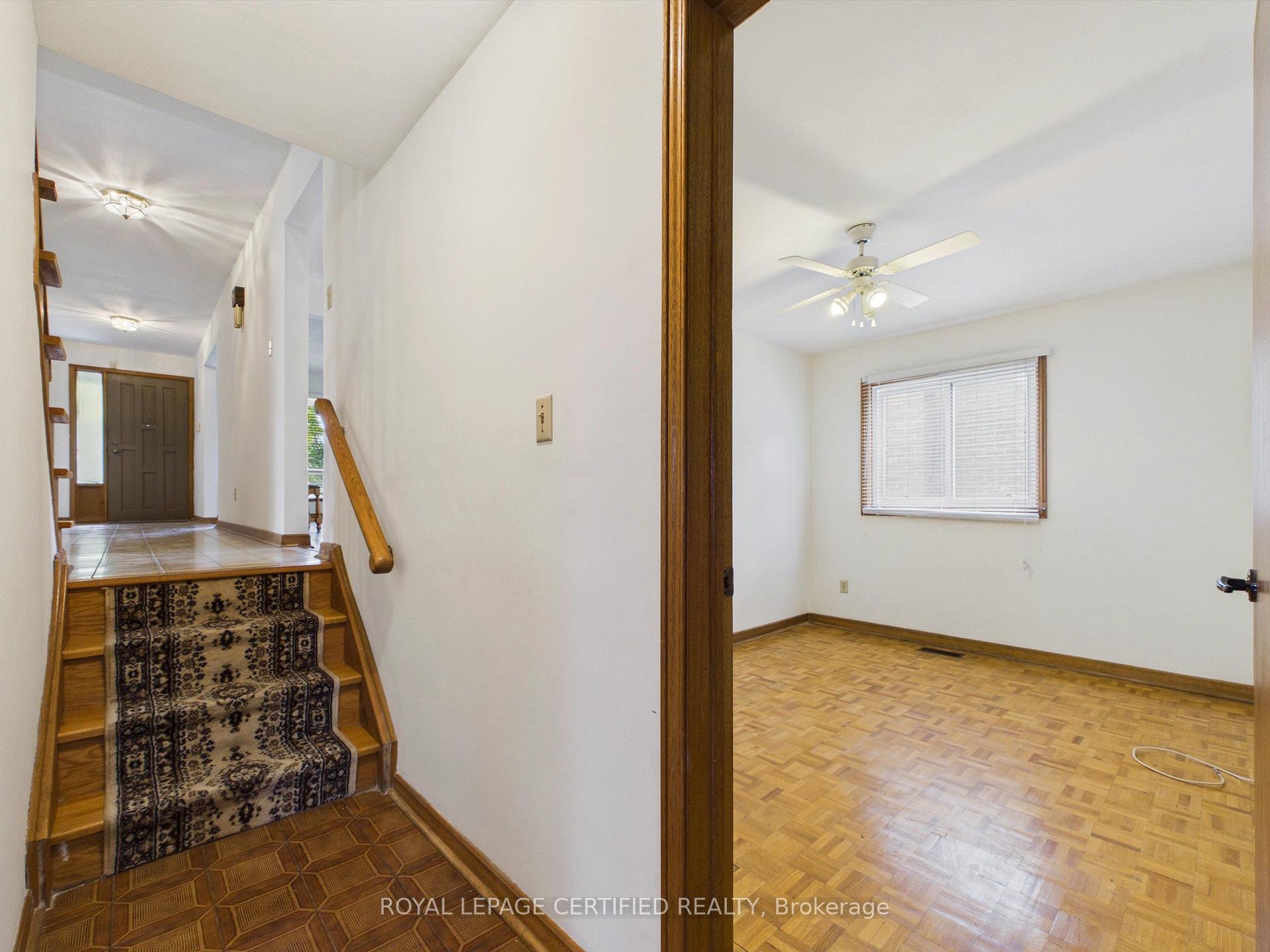 Photo 25 of 196 Mount Olive Drive, Etobicoke, Mount Olive-Silverstone-Jamestown — HOMEH
