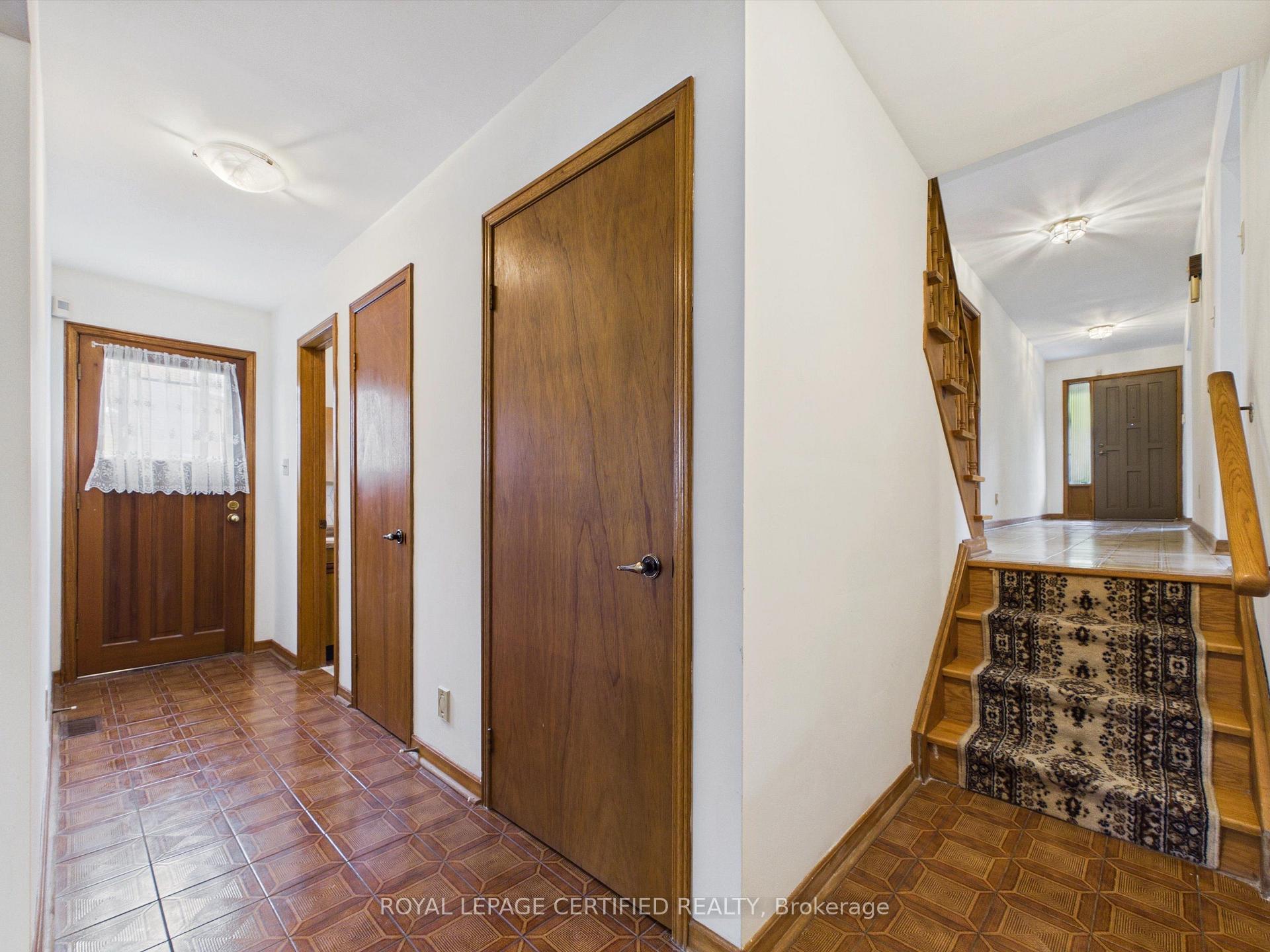 Photo 29 of 196 Mount Olive Drive, Etobicoke, Mount Olive-Silverstone-Jamestown — HOMEH