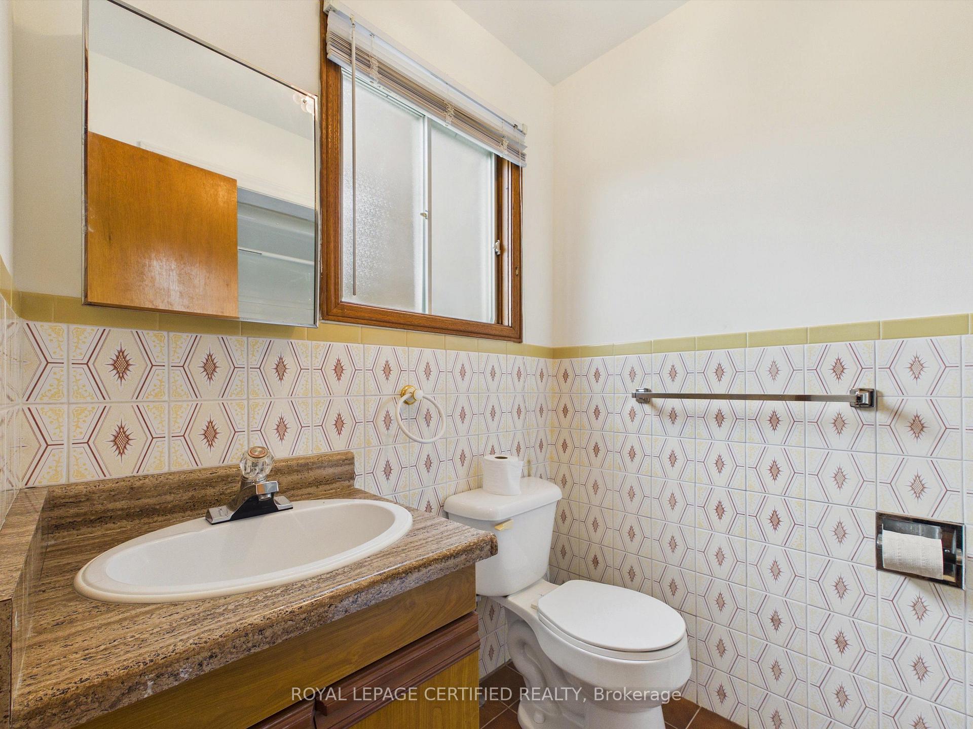 Photo 30 of 196 Mount Olive Drive, Etobicoke, Mount Olive-Silverstone-Jamestown — HOMEH