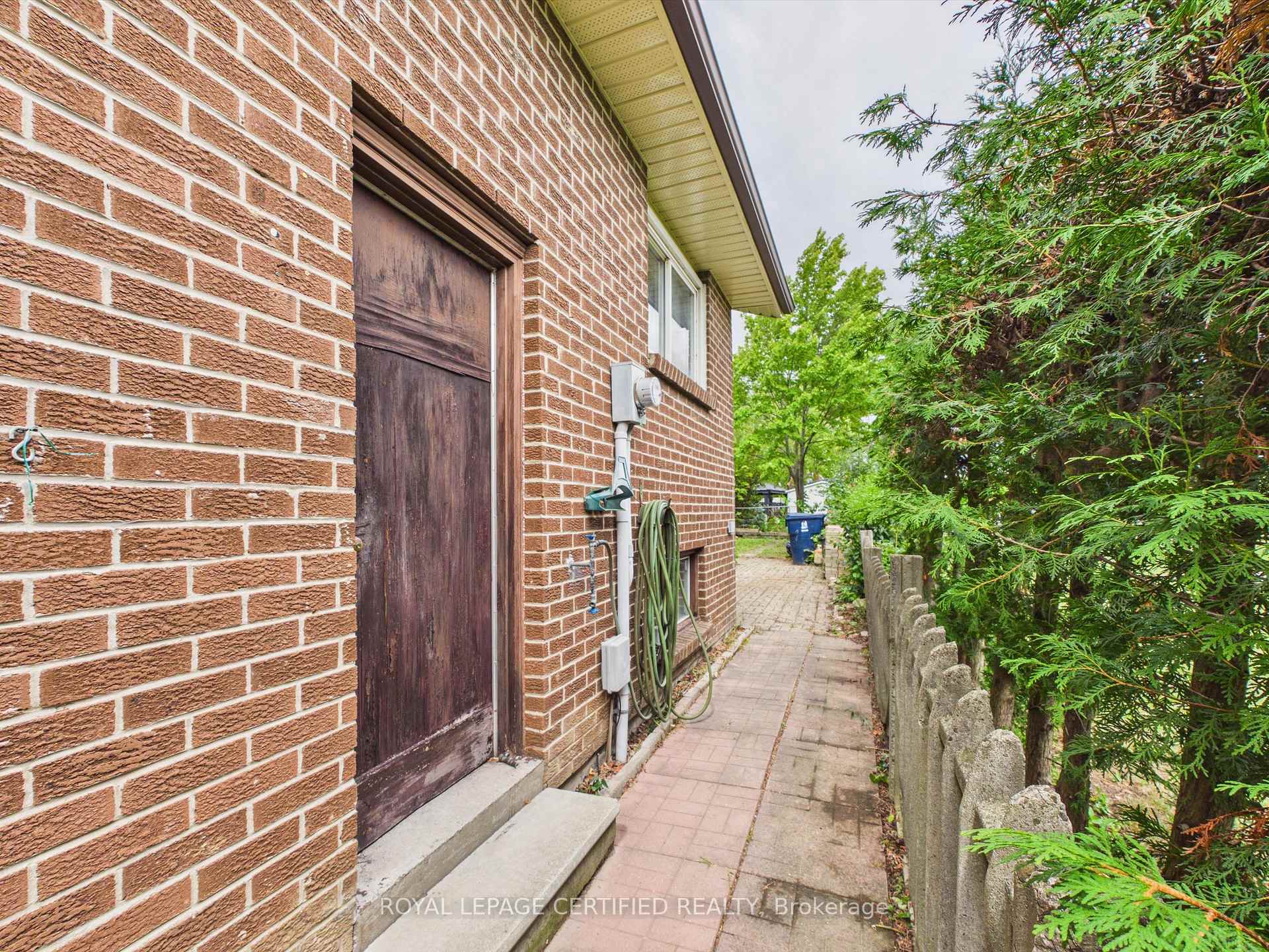 Photo 45 of 196 Mount Olive Drive, Etobicoke, Mount Olive-Silverstone-Jamestown — HOMEH