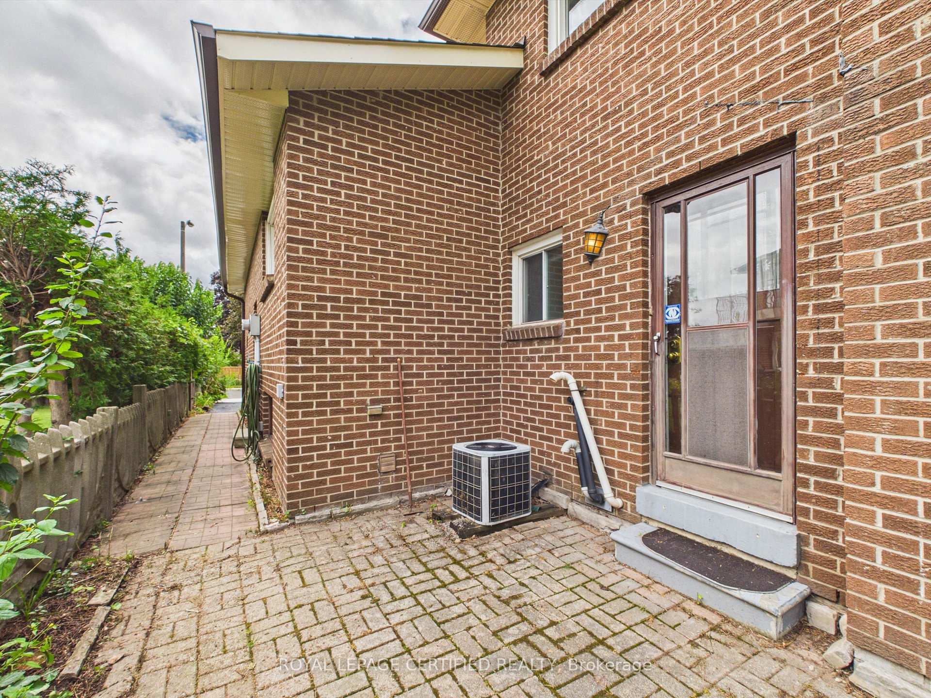 Photo 47 of 196 Mount Olive Drive, Etobicoke, Mount Olive-Silverstone-Jamestown — HOMEH